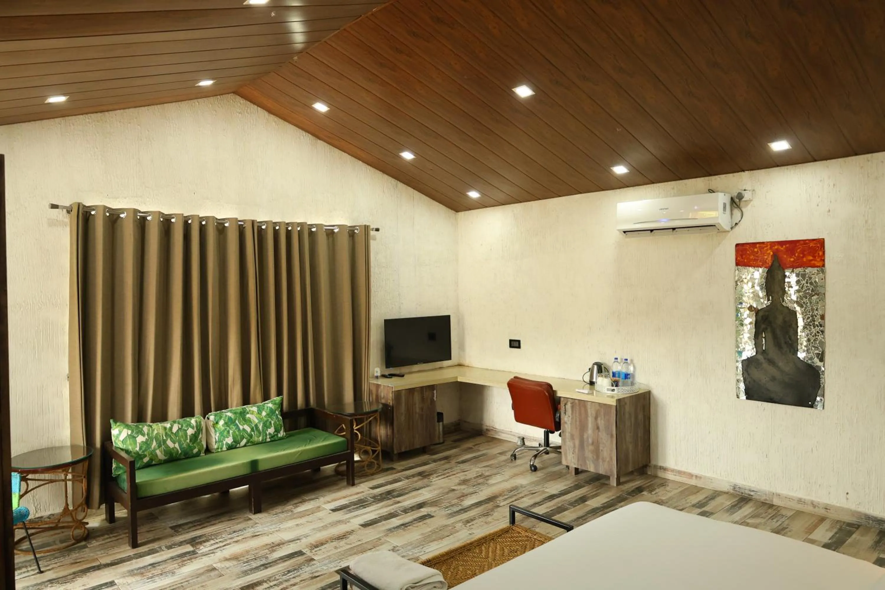 Nanau Resort & Spa