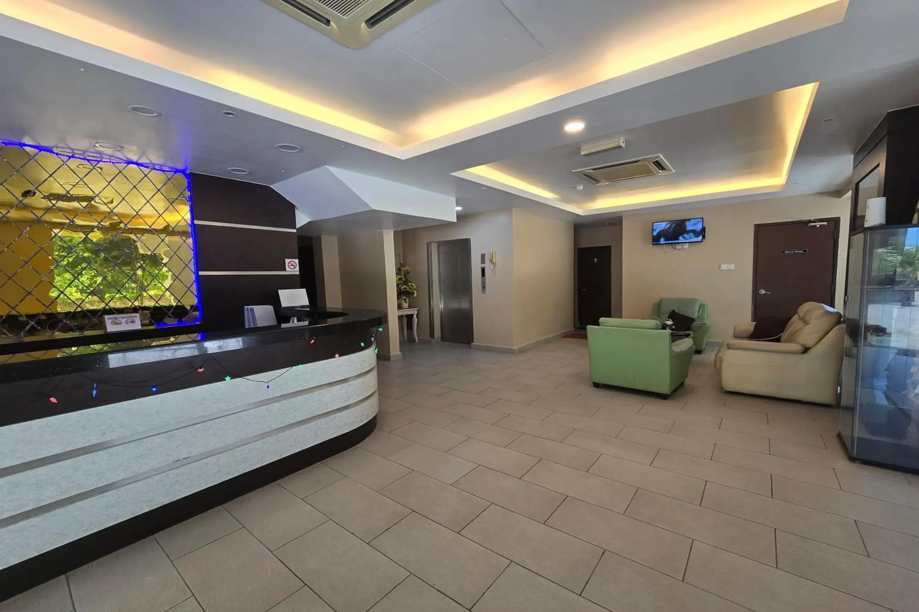 Lobby or reception in Fast Hotel Melaka Near Menara Taming Sari - 2 Mins Only Lobby or reception in Fast Hotel Melaka Near Menara Taming Sari - 2 Mins Only