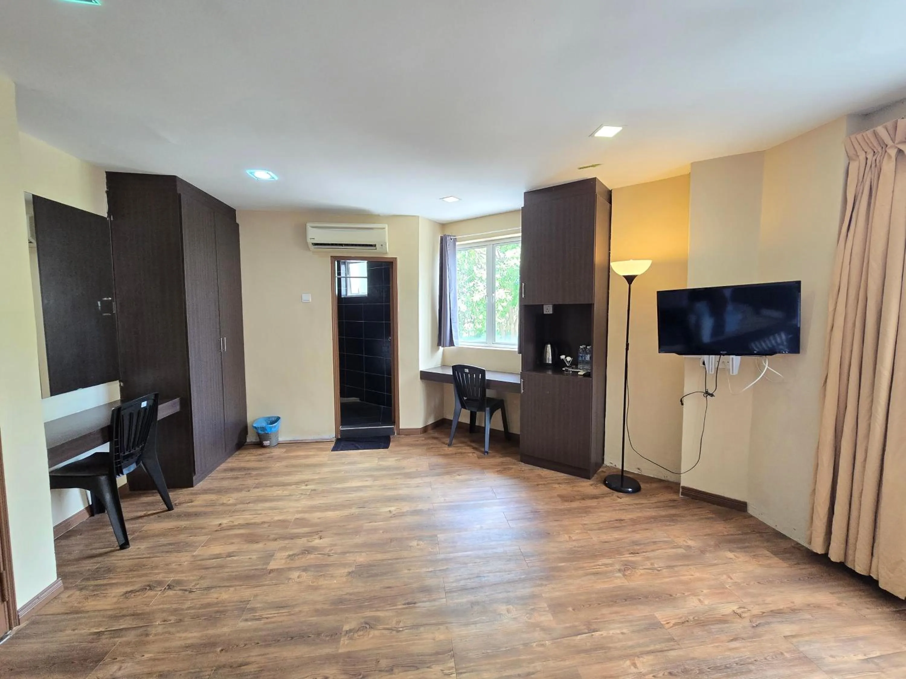 Seating area in Fast Hotel Melaka Near Menara Taming Sari - 2 Mins Only