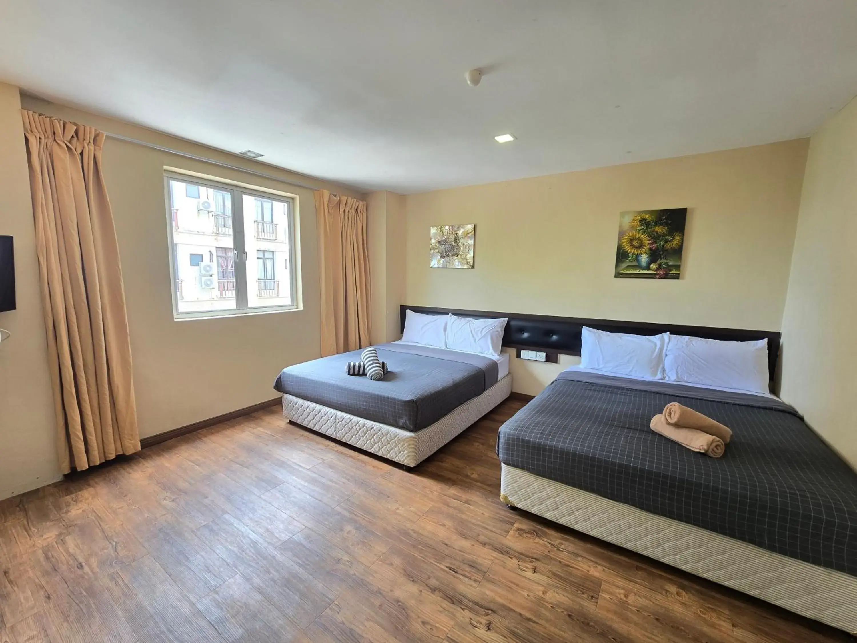 Bed in Fast Hotel Melaka Near Menara Taming Sari - 2 Mins Only Bed in Fast Hotel Melaka Near Menara Taming Sari - 2 Mins Only