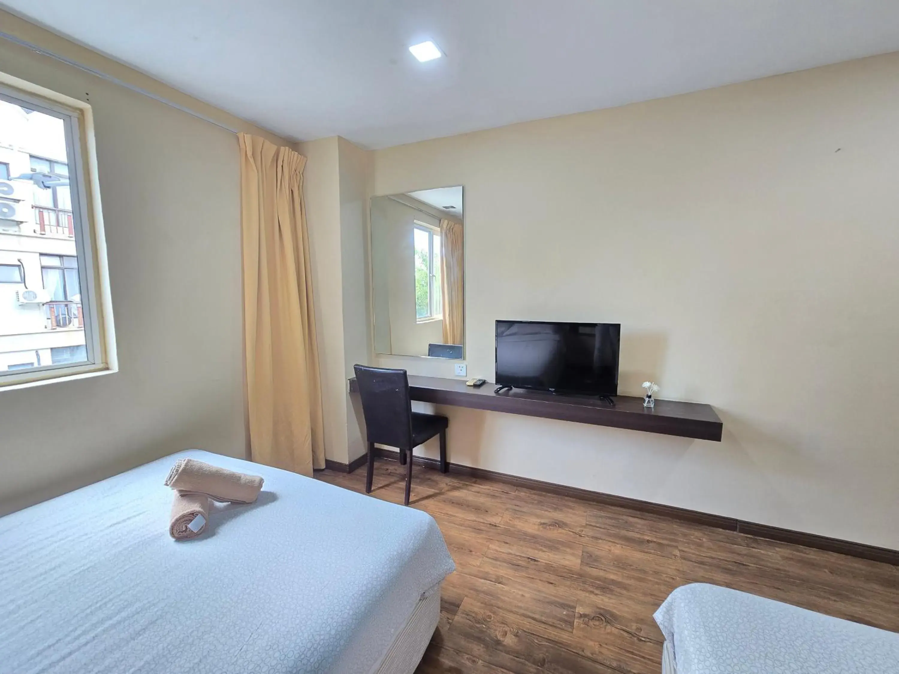 Bed in Fast Hotel Melaka Near Menara Taming Sari - 2 Mins Only Bed in Fast Hotel Melaka Near Menara Taming Sari - 2 Mins Only