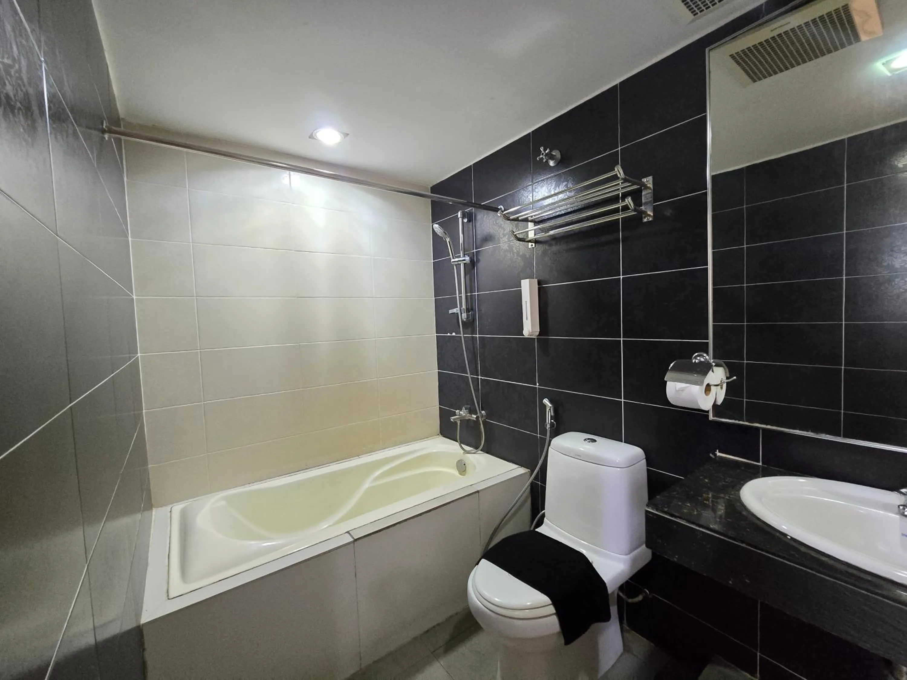 Bathroom in Fast Hotel Melaka Near Menara Taming Sari - 2 Mins Only