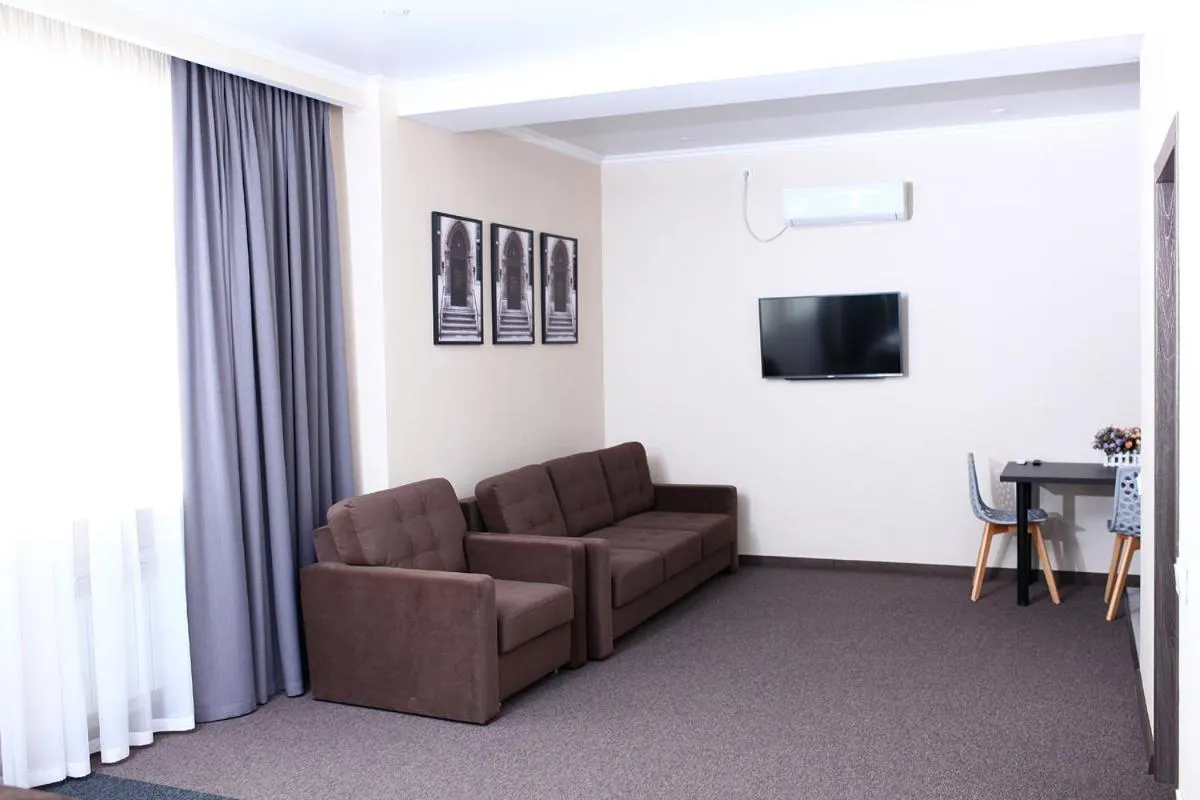 Seating area in Meridian