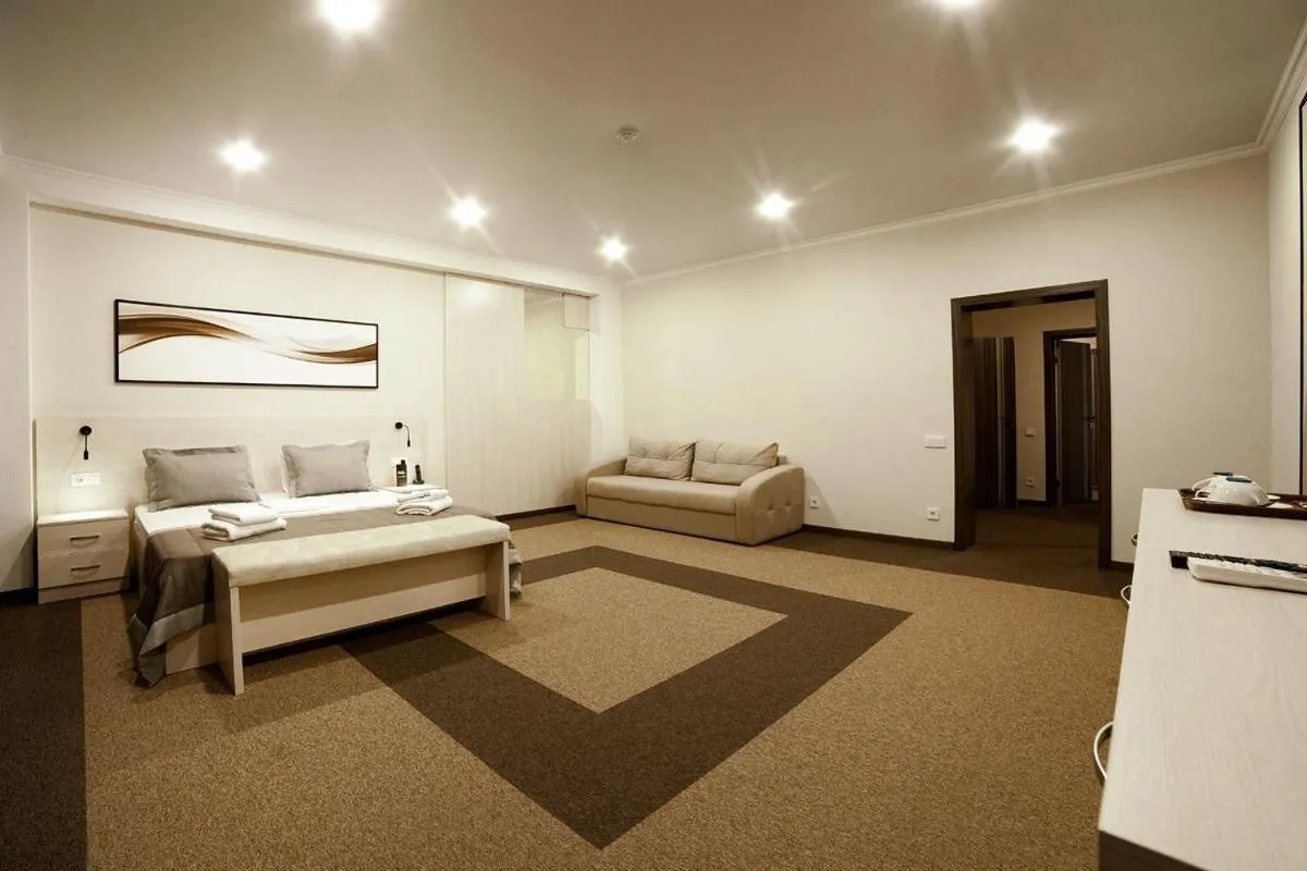 Photo of the whole room in Meridian