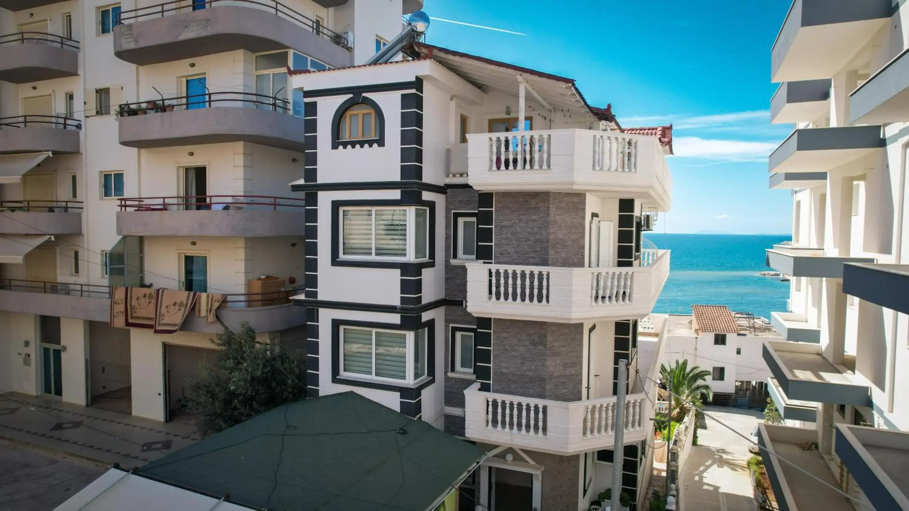 Property building in Villa Xika Property building in Villa Xika