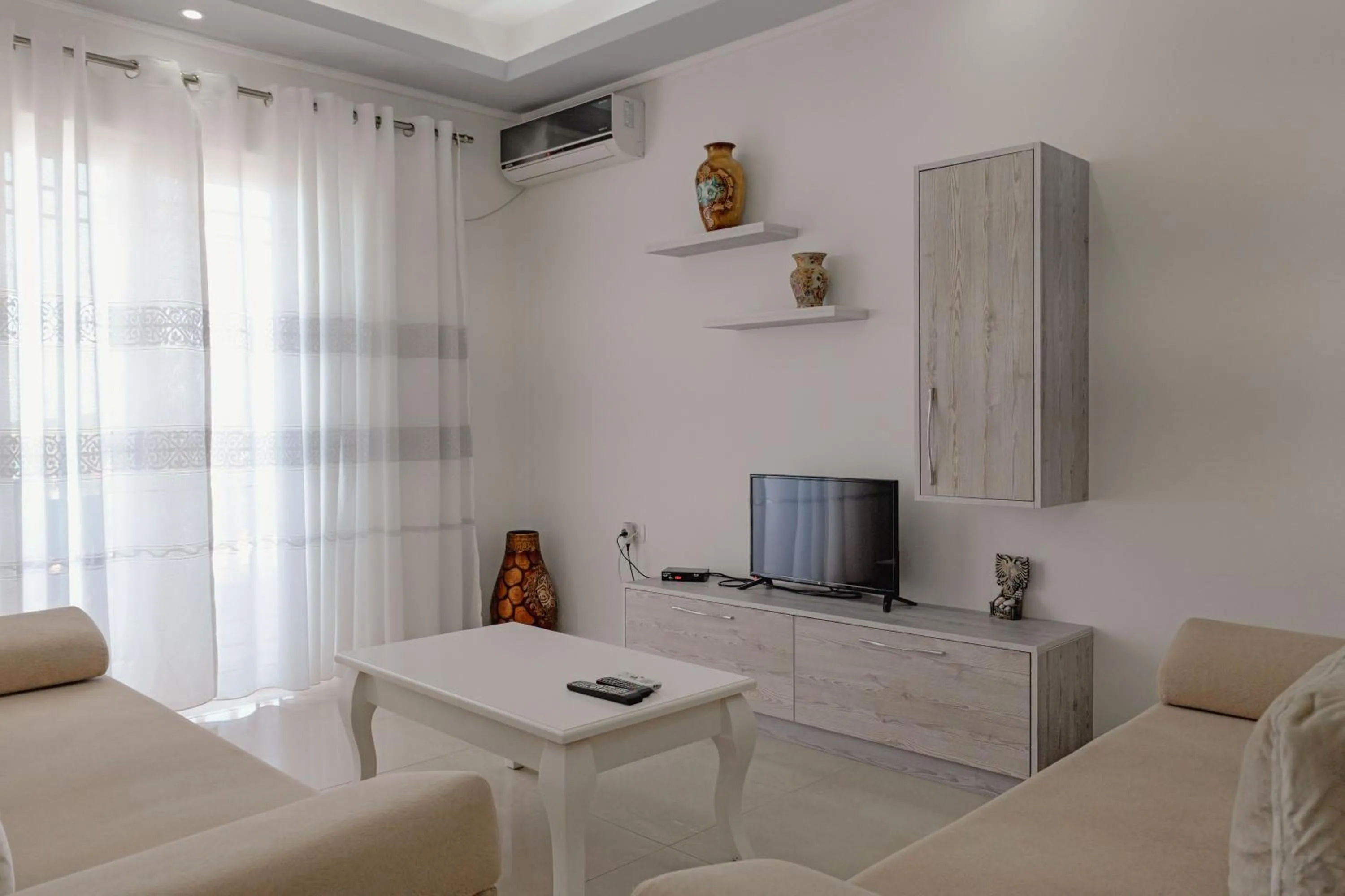 TV and multimedia in Villa Xika