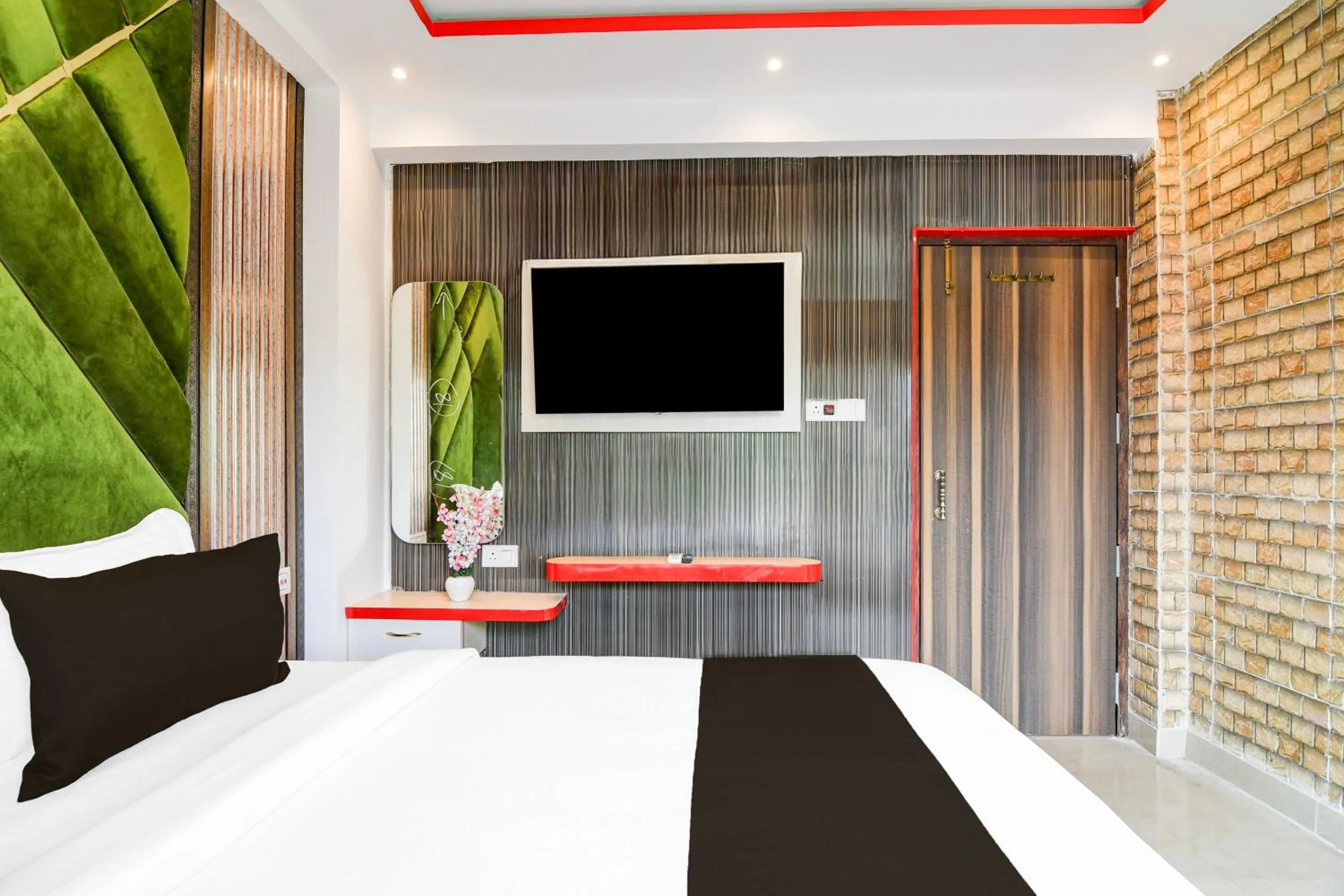 Bedroom, Bed in OYO 83431 Love Point