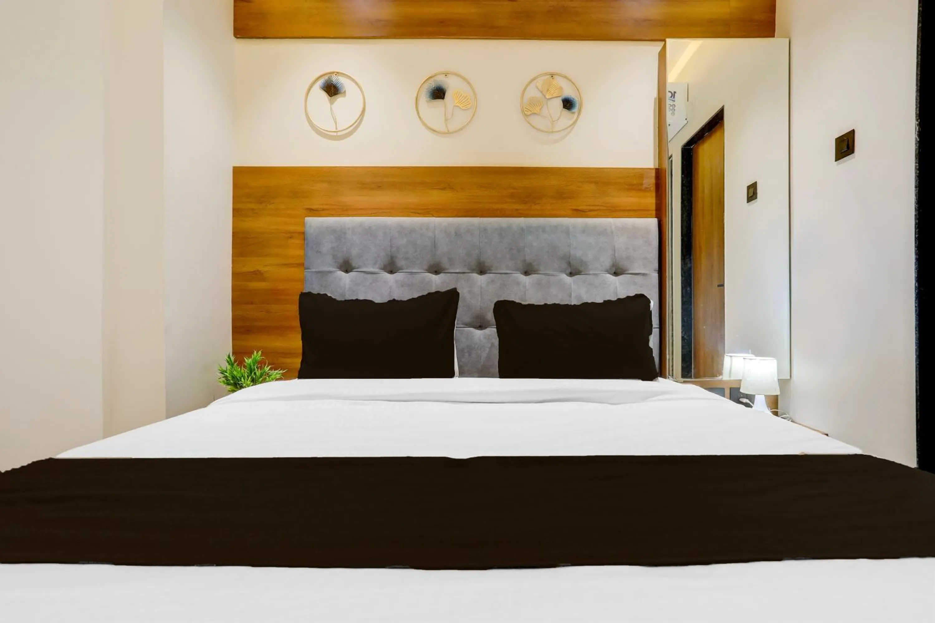 Bedroom, Bed in Hotel O The Infinity