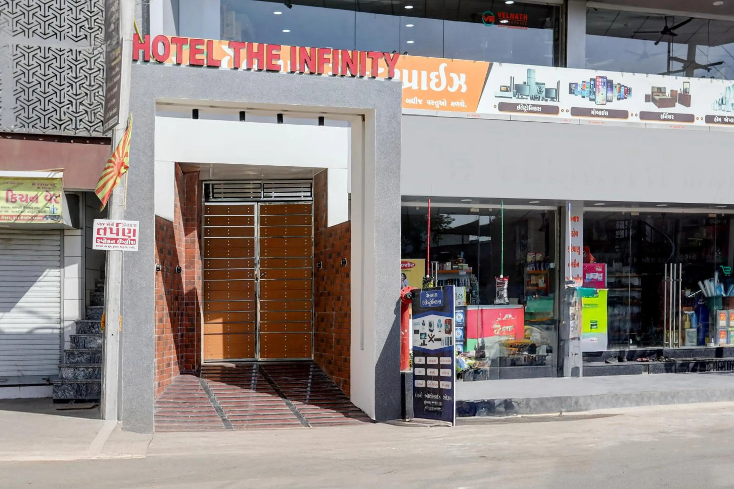 Facade/entrance in Hotel O The Infinity