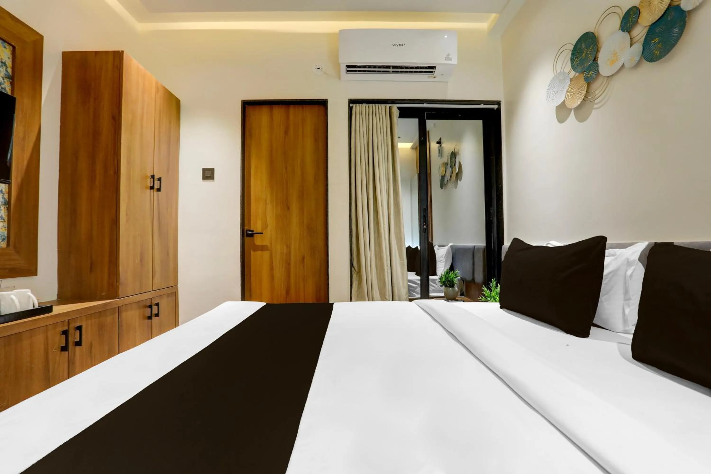 Bedroom, Bed in Hotel O The Infinity