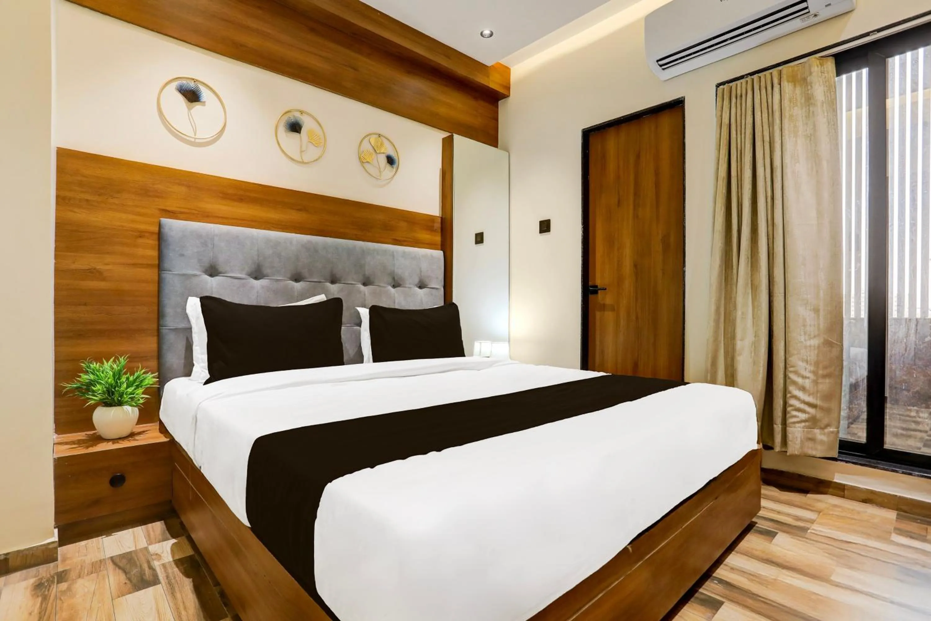 Bedroom, Bed in Hotel O The Infinity