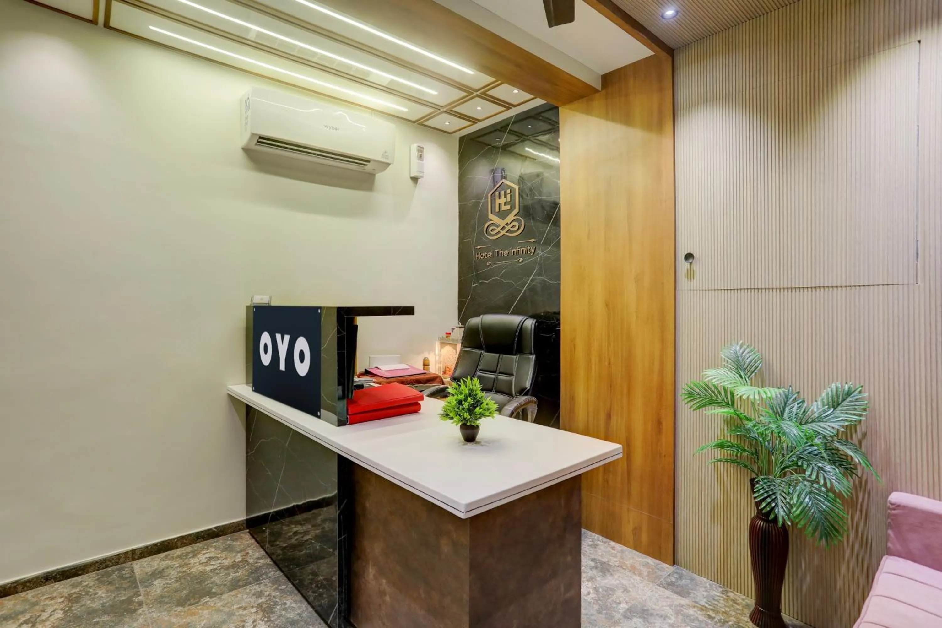 Lobby or reception in Hotel O The Infinity