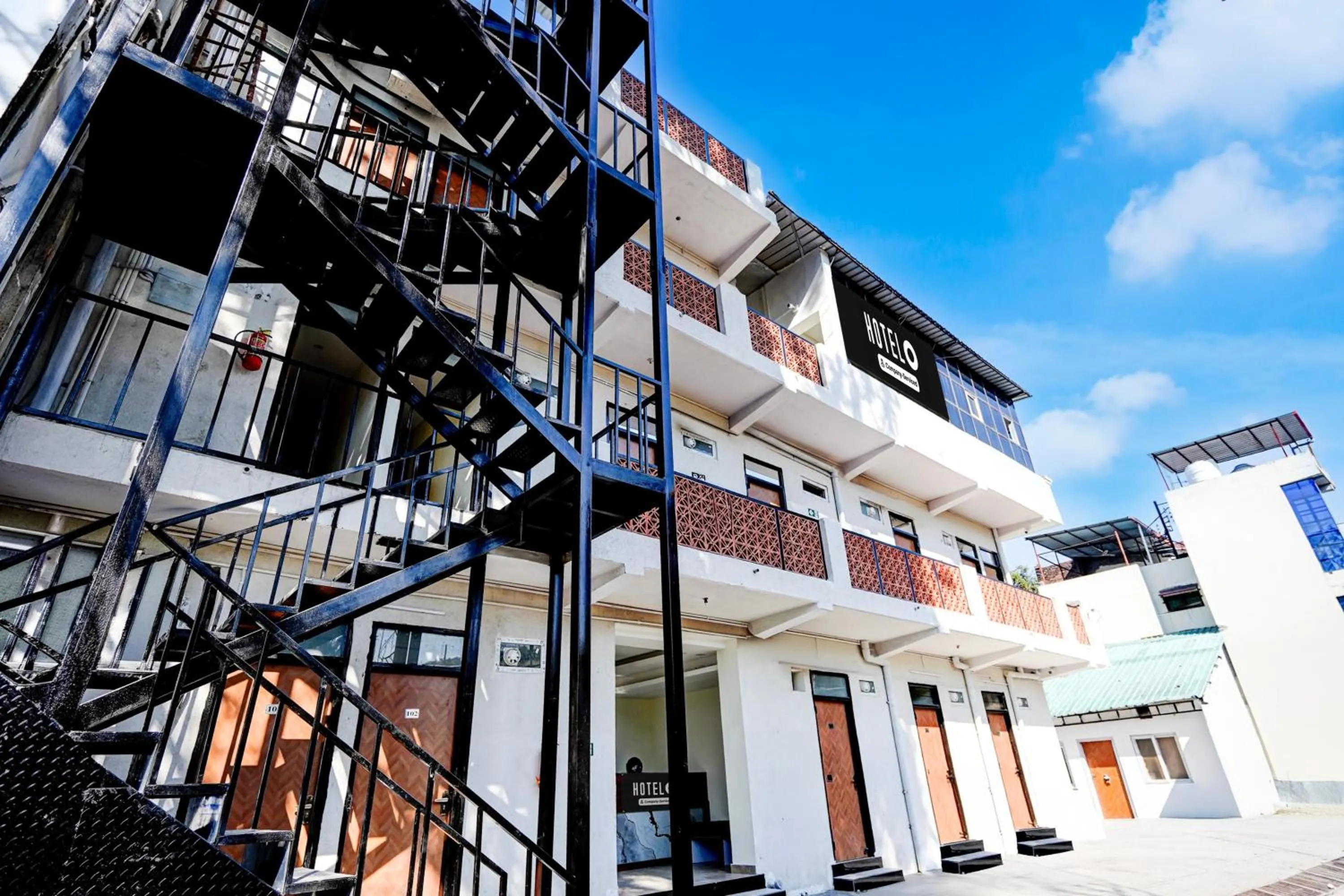 Facade/entrance in Hotel O Survey Chowk Bus Terminal Dehradun
