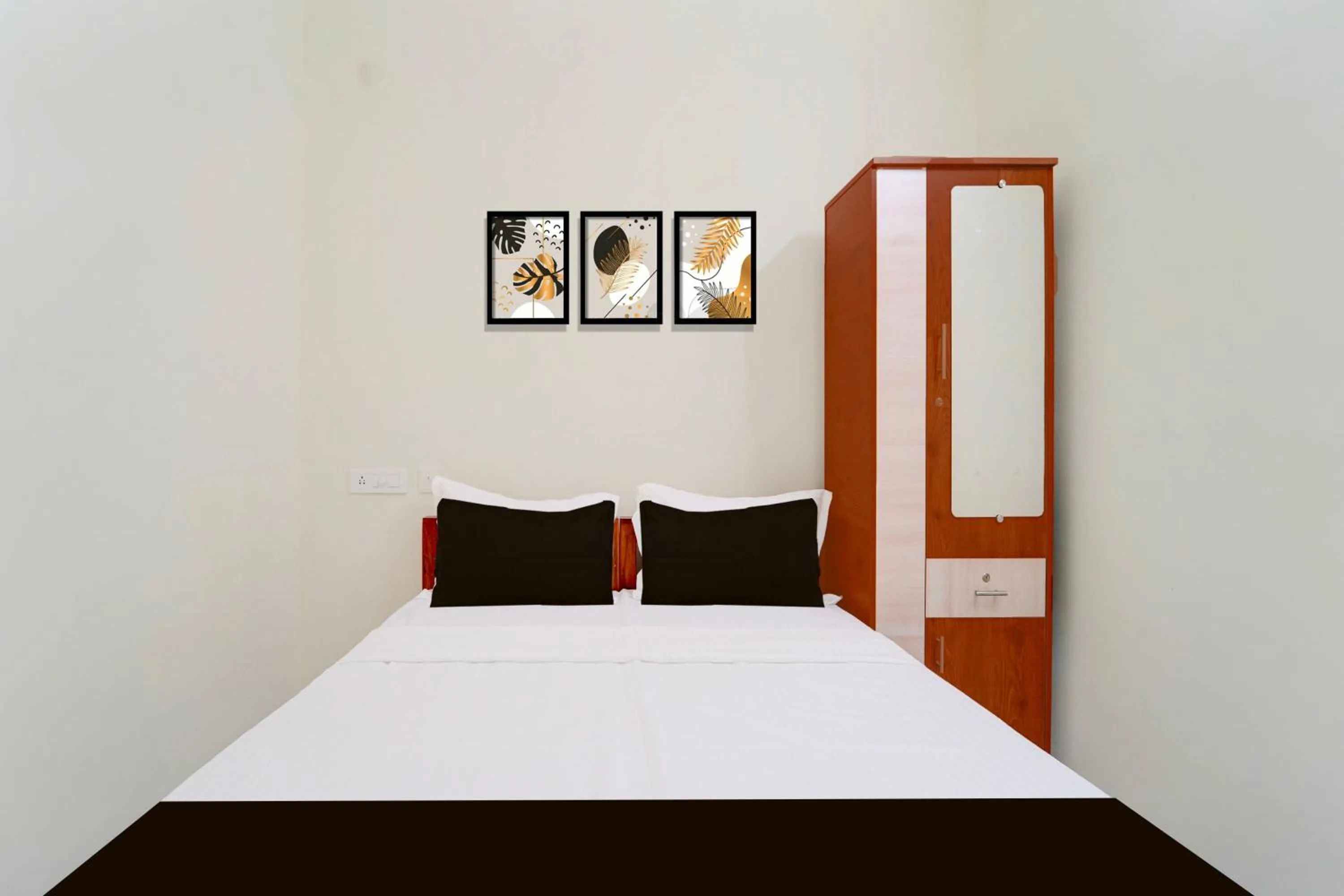 Bedroom, Bed in Super Collection O Prozone Mall Coimbatore Formerly Nira Residency