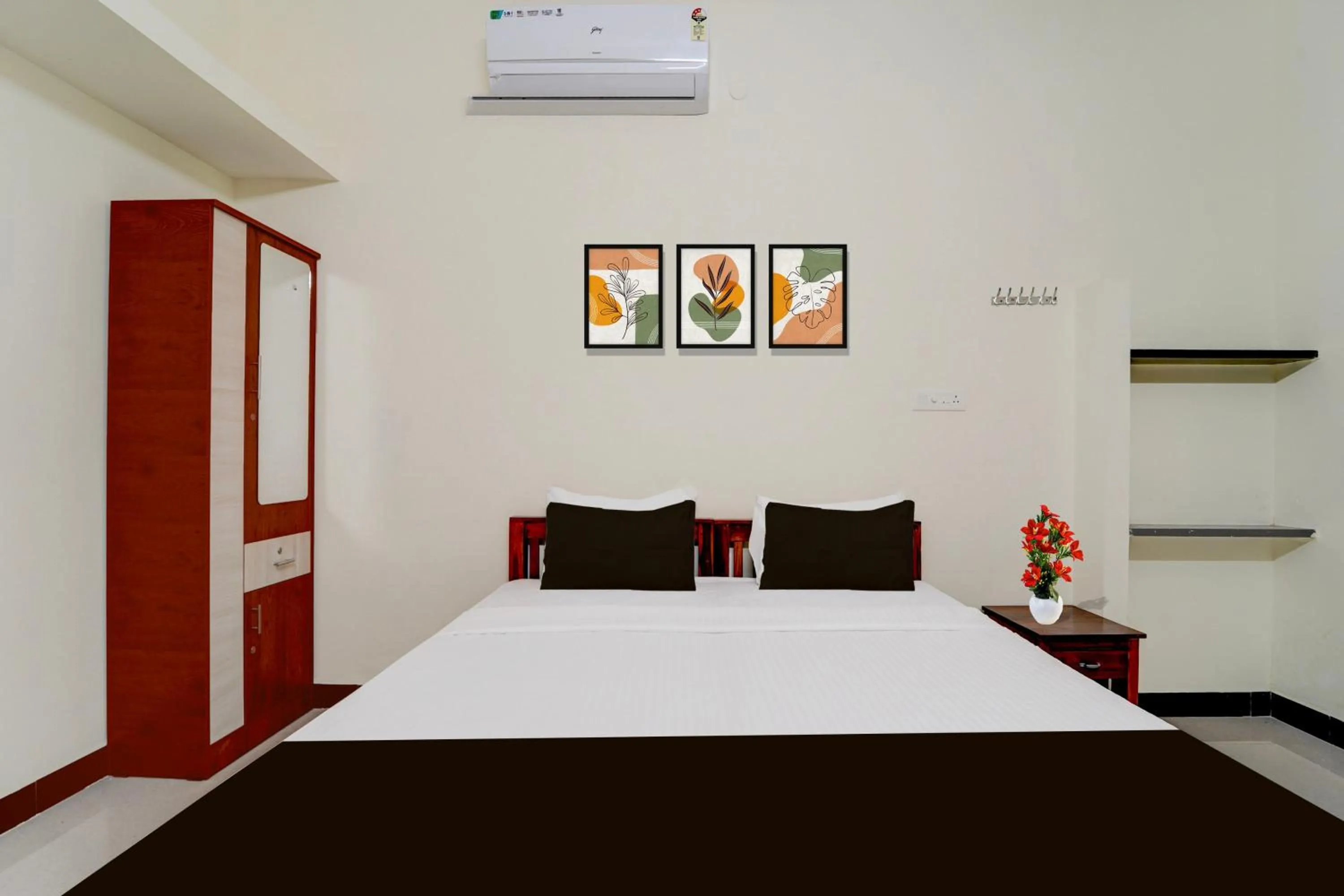 Bedroom, Bed in Super Collection O Prozone Mall Coimbatore Formerly Nira Residency
