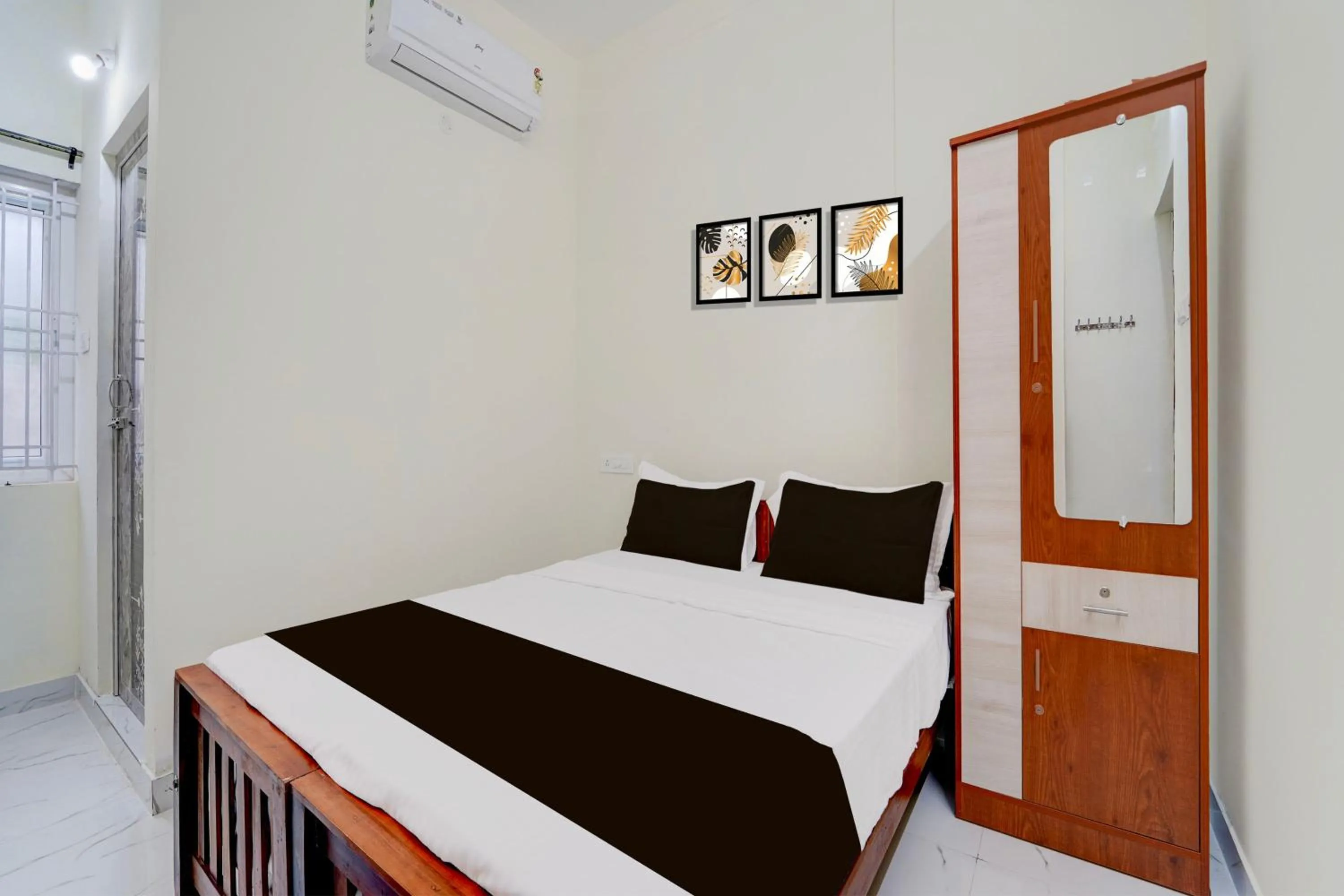 Bedroom, Bed in Super Collection O Prozone Mall Coimbatore Formerly Nira Residency
