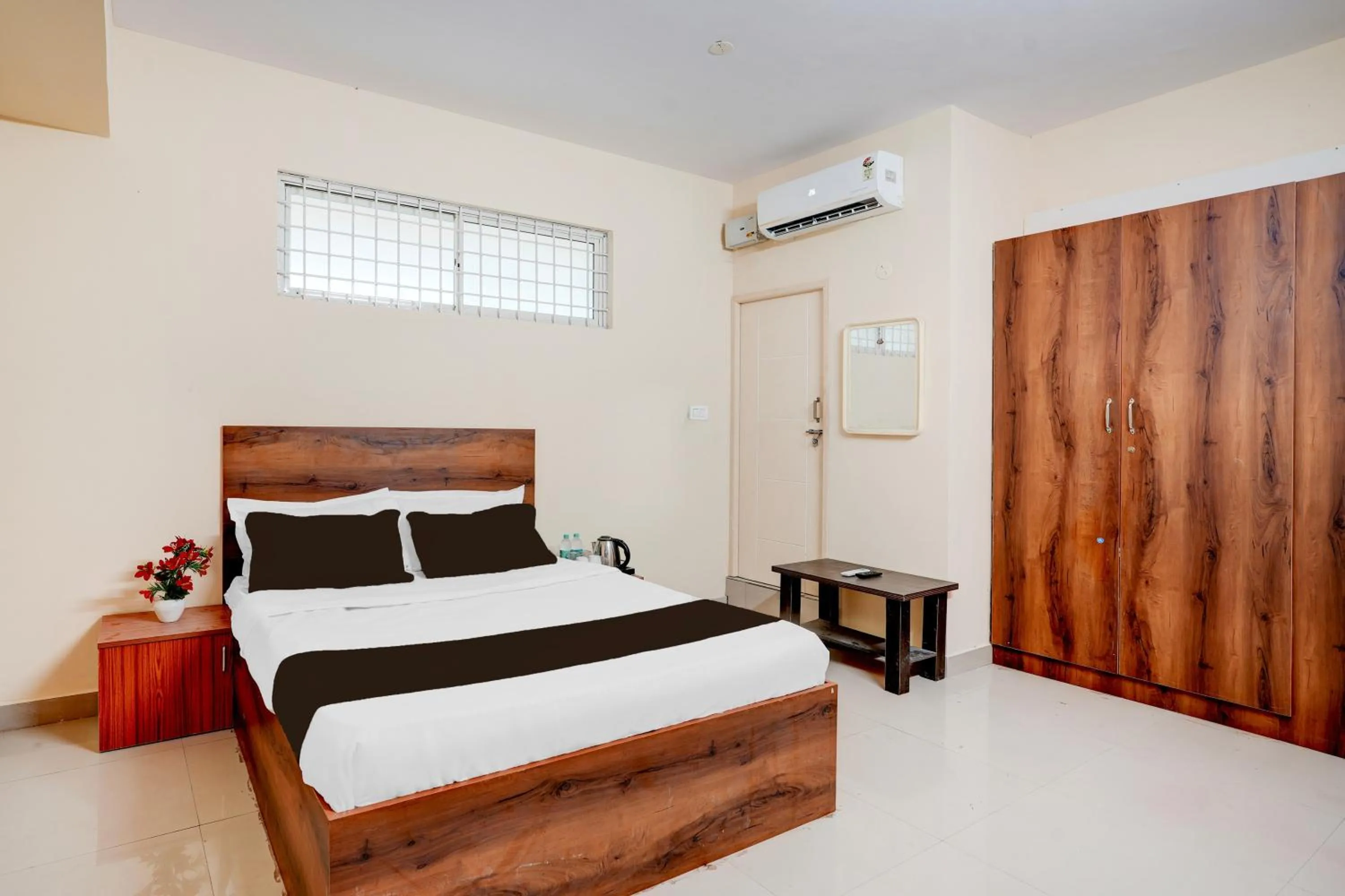 Super Hotel O Abbigere Bangalore North Formerly MLV Grand