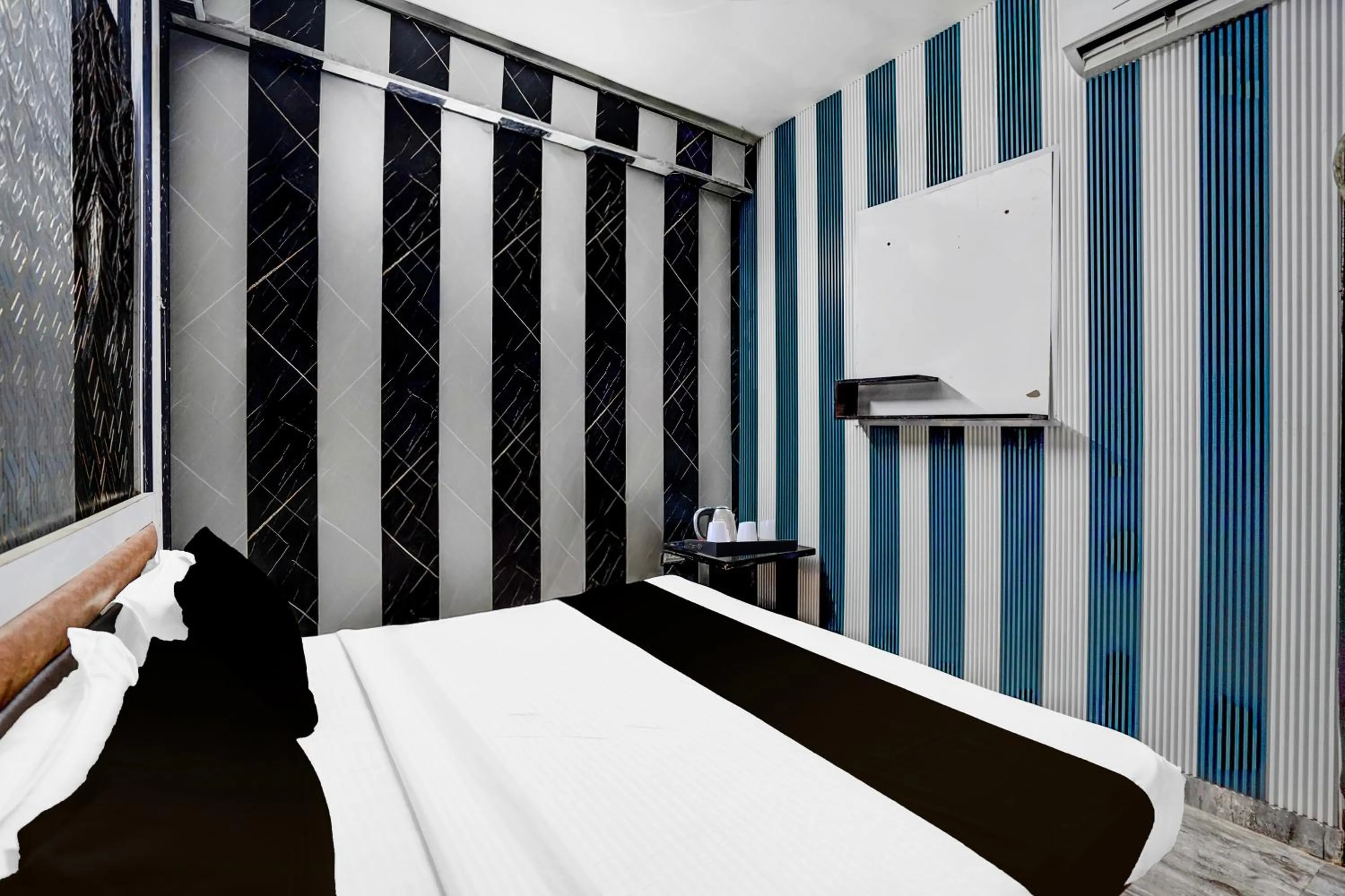Classic Triple Room - single occupancy in Hotel O Sector 121 Gaur City Mall Noida Formerly Royal FNG