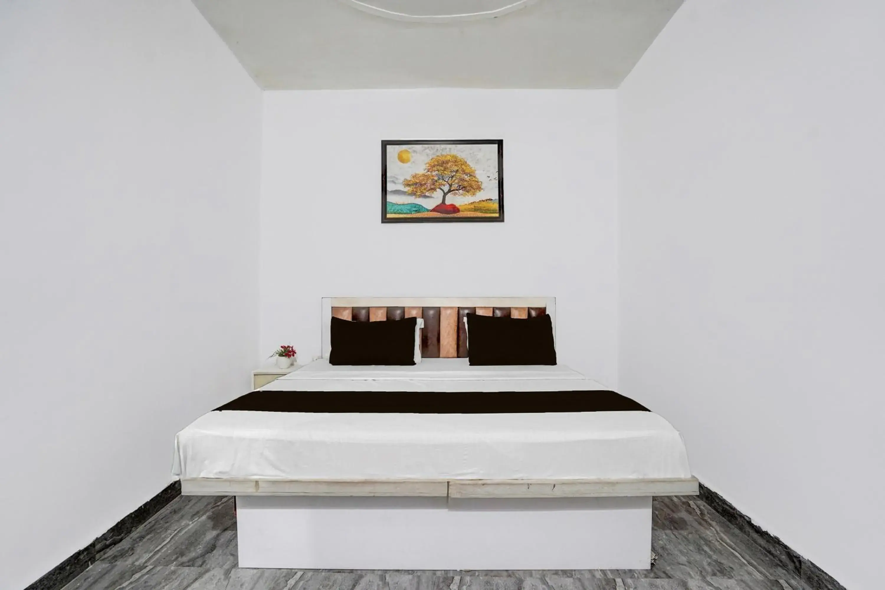 Classic Triple Room - single occupancy in Hotel O Sector 121 Gaur City Mall Noida Formerly Royal FNG Classic Triple Room - single occupancy in Hotel O Sector 121 Gaur City Mall Noida Formerly Royal FNG