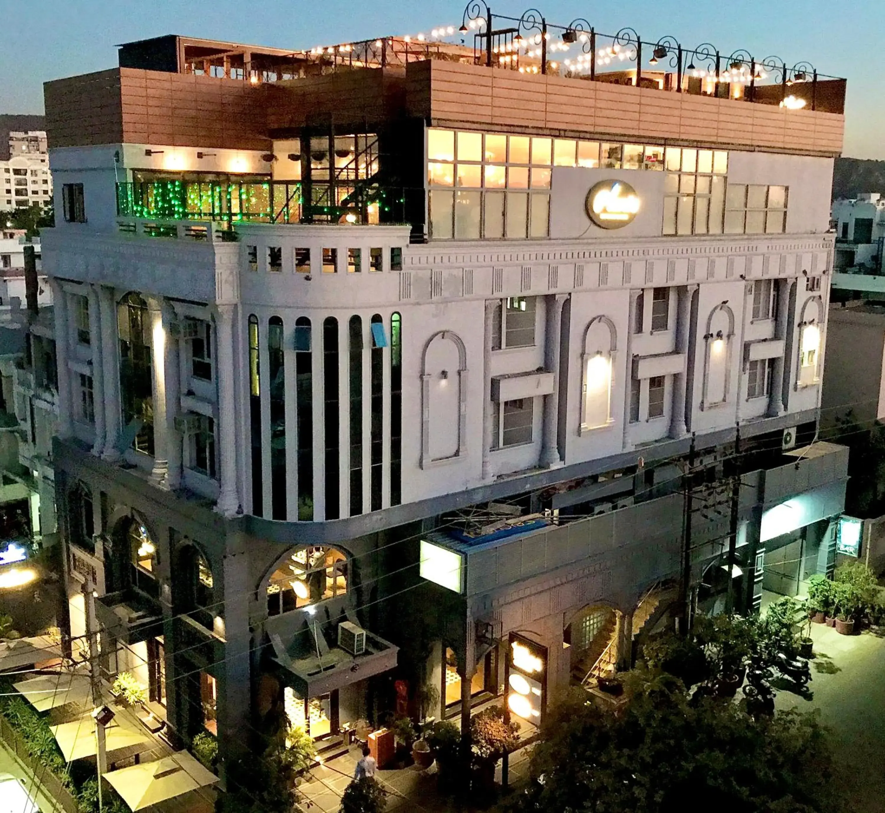 Facade/entrance in Hotel Kings Corner Facade/entrance in Hotel Kings Corner