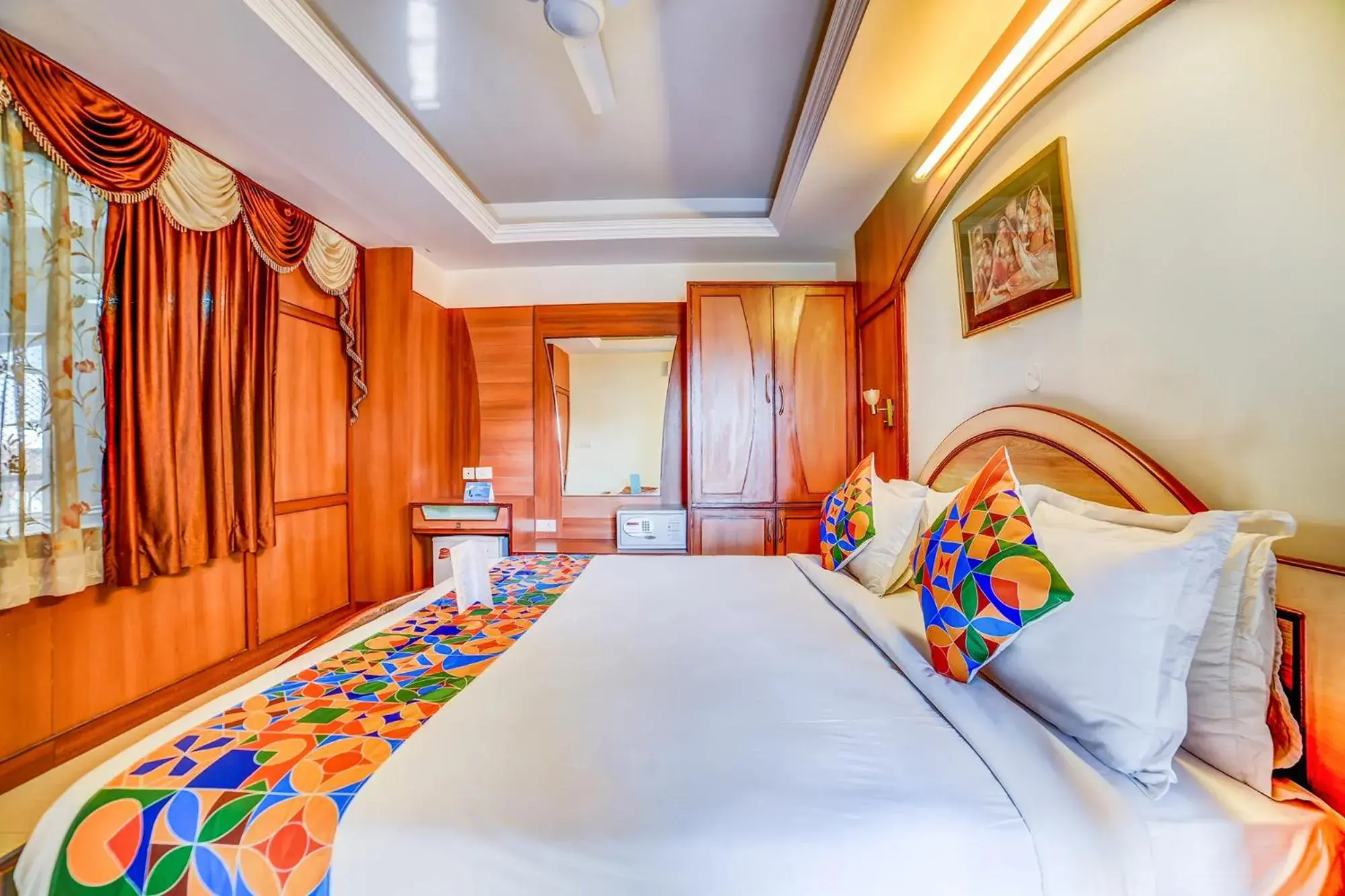 Bedroom, Bed in Hotel Kings Corner Bedroom, Bed in Hotel Kings Corner