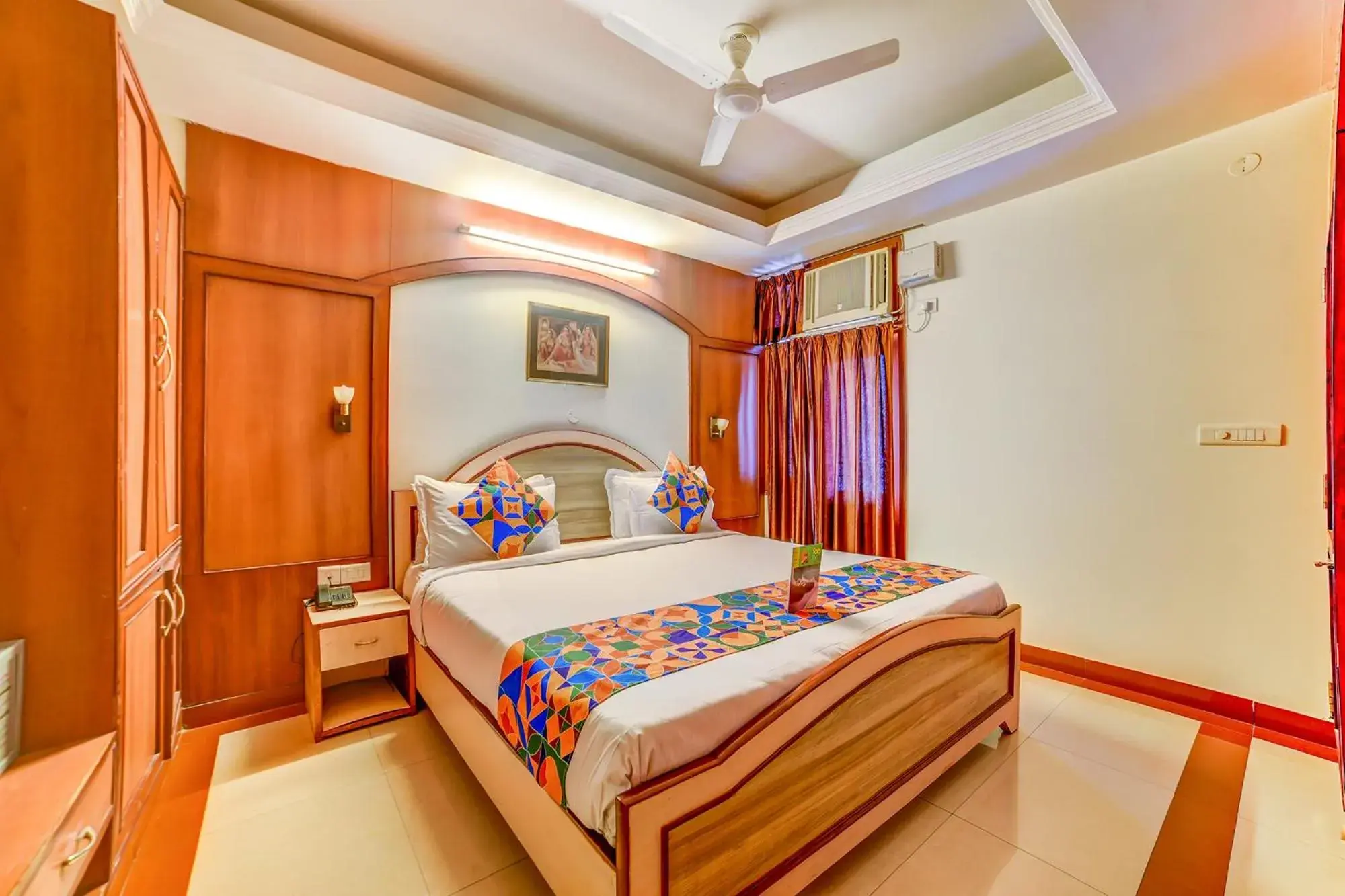 Bedroom, Bed in Hotel Kings Corner Bedroom, Bed in Hotel Kings Corner