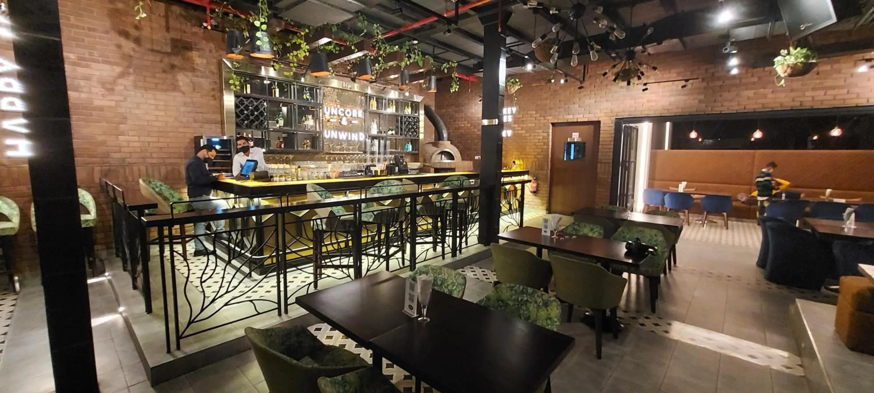 Restaurant/places to eat in Hotel Kings Corner