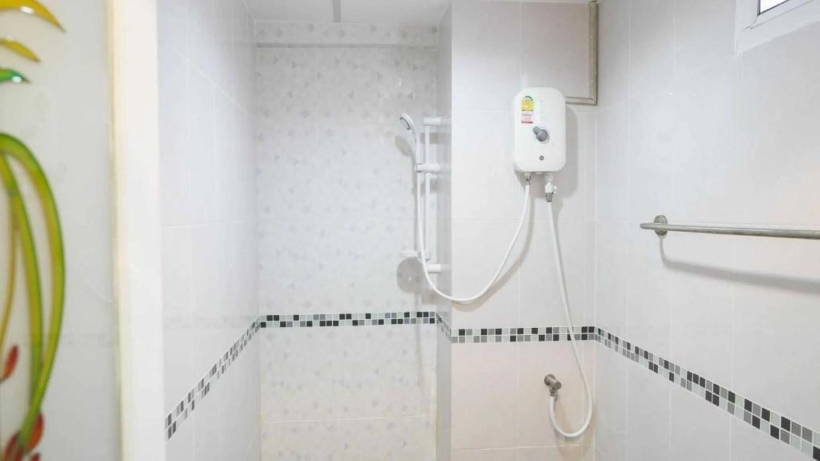 Bathroom in RQ Suvarnabhumi Airport by Collection O