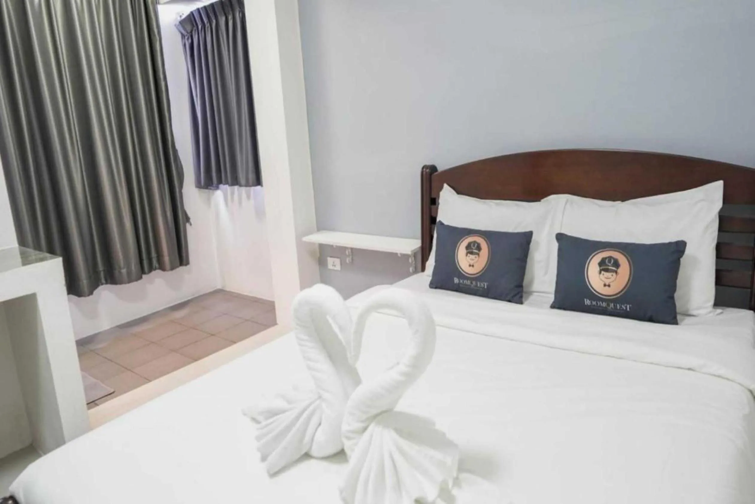 Bedroom, Bed in RQ Suvarnabhumi Airport by Collection O