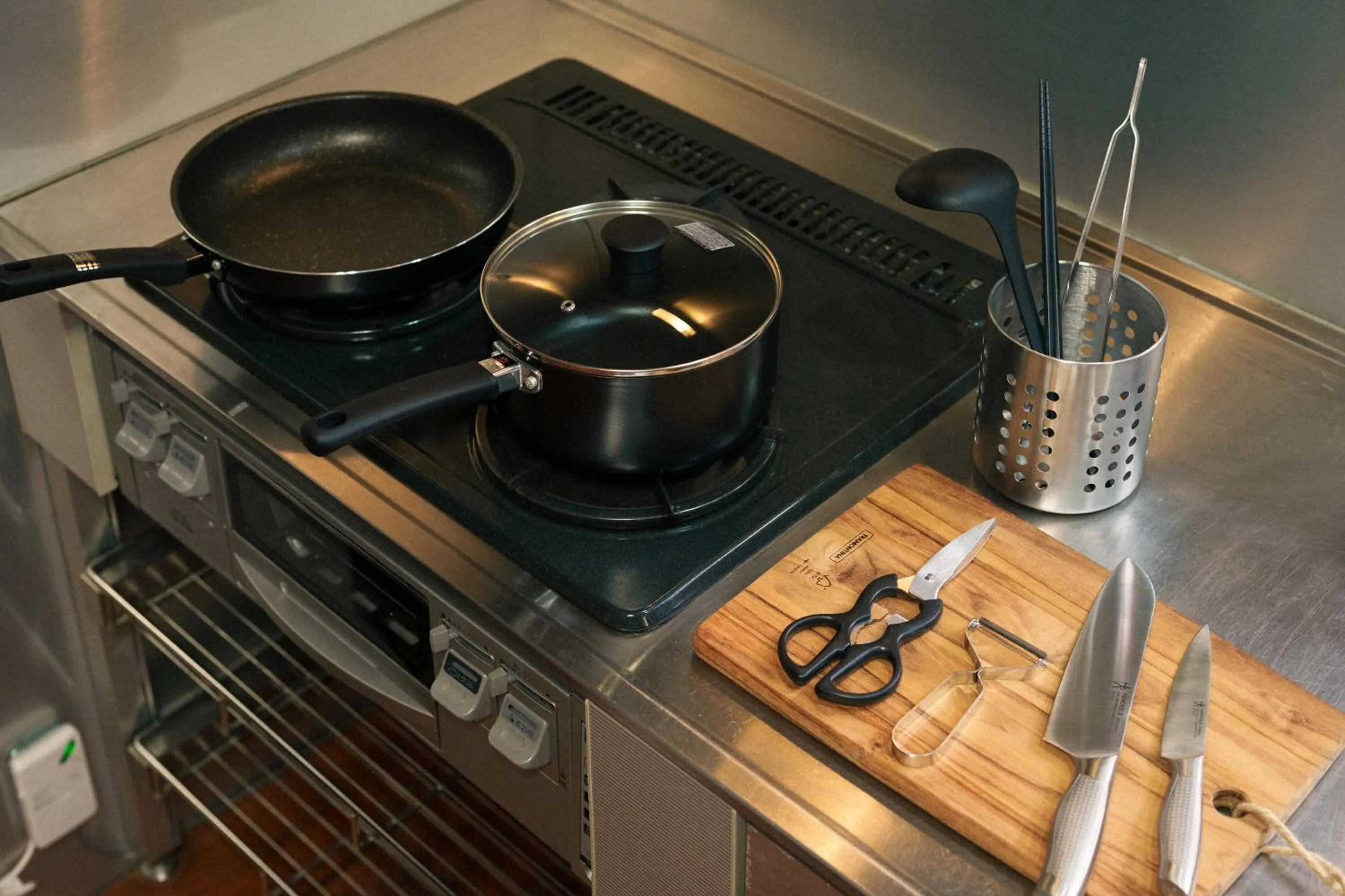 Kitchen or kitchenette in 雅 -miyabi-