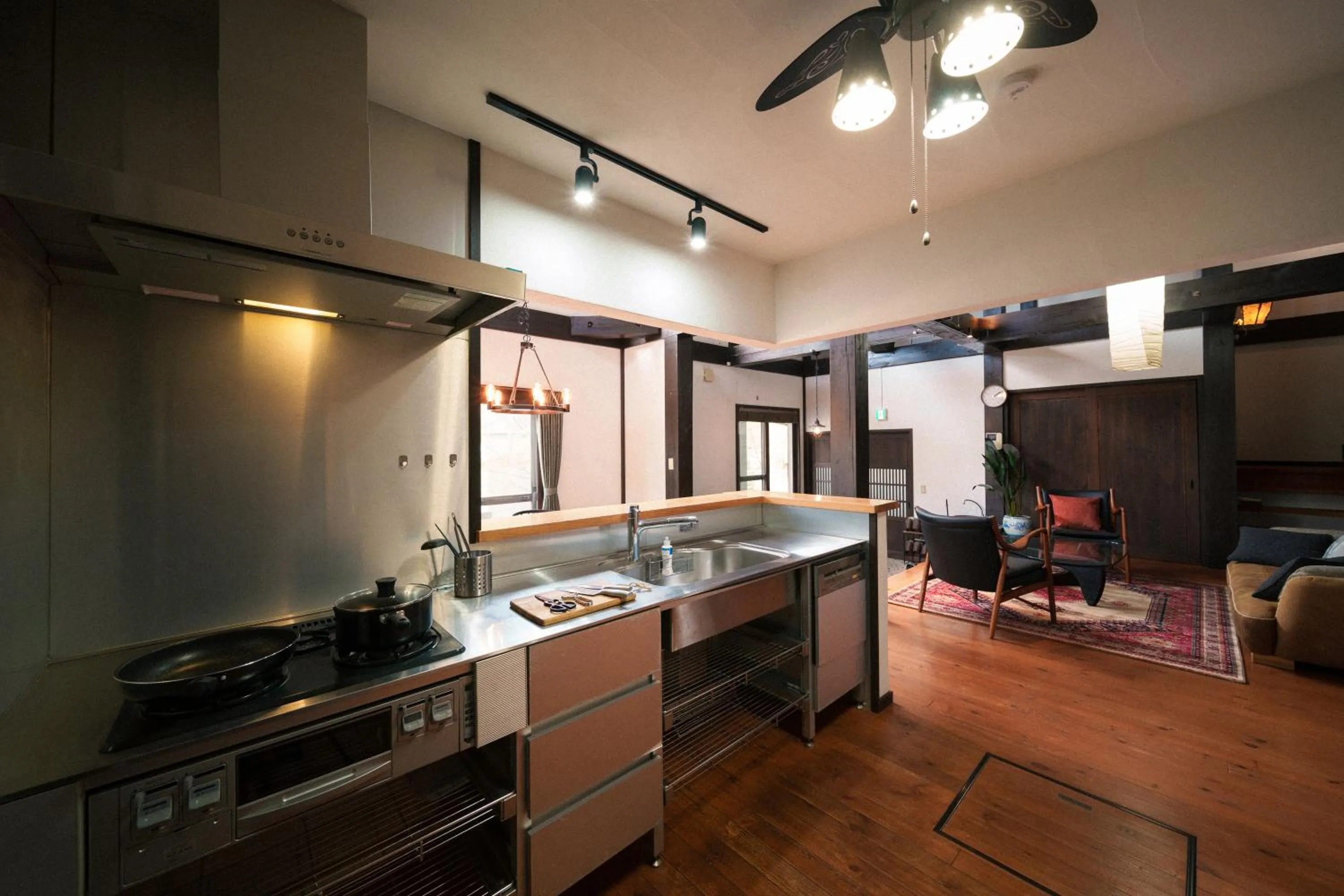 Photo of the whole room in 雅 -miyabi-