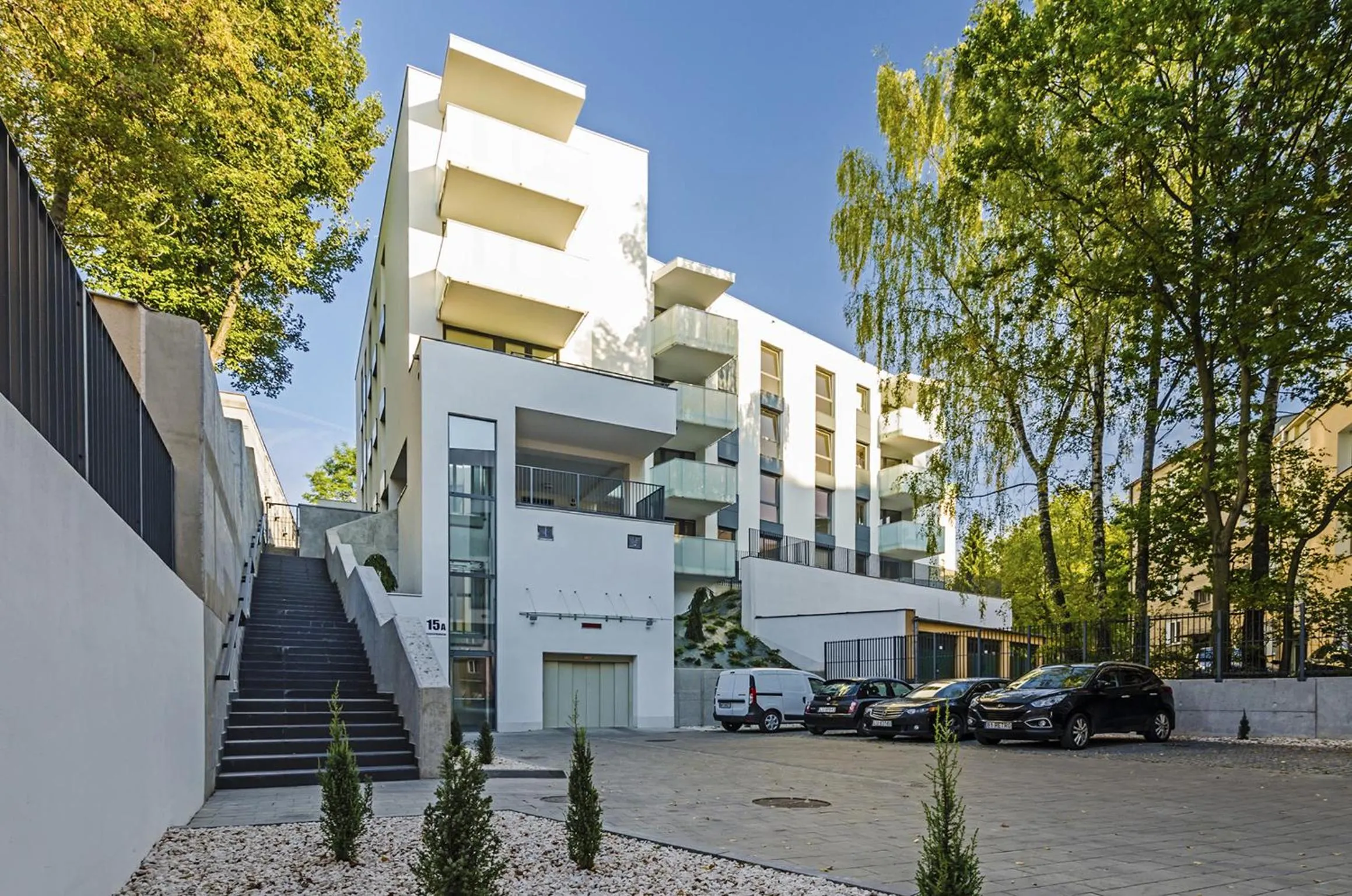 Facade/entrance in RGB studio