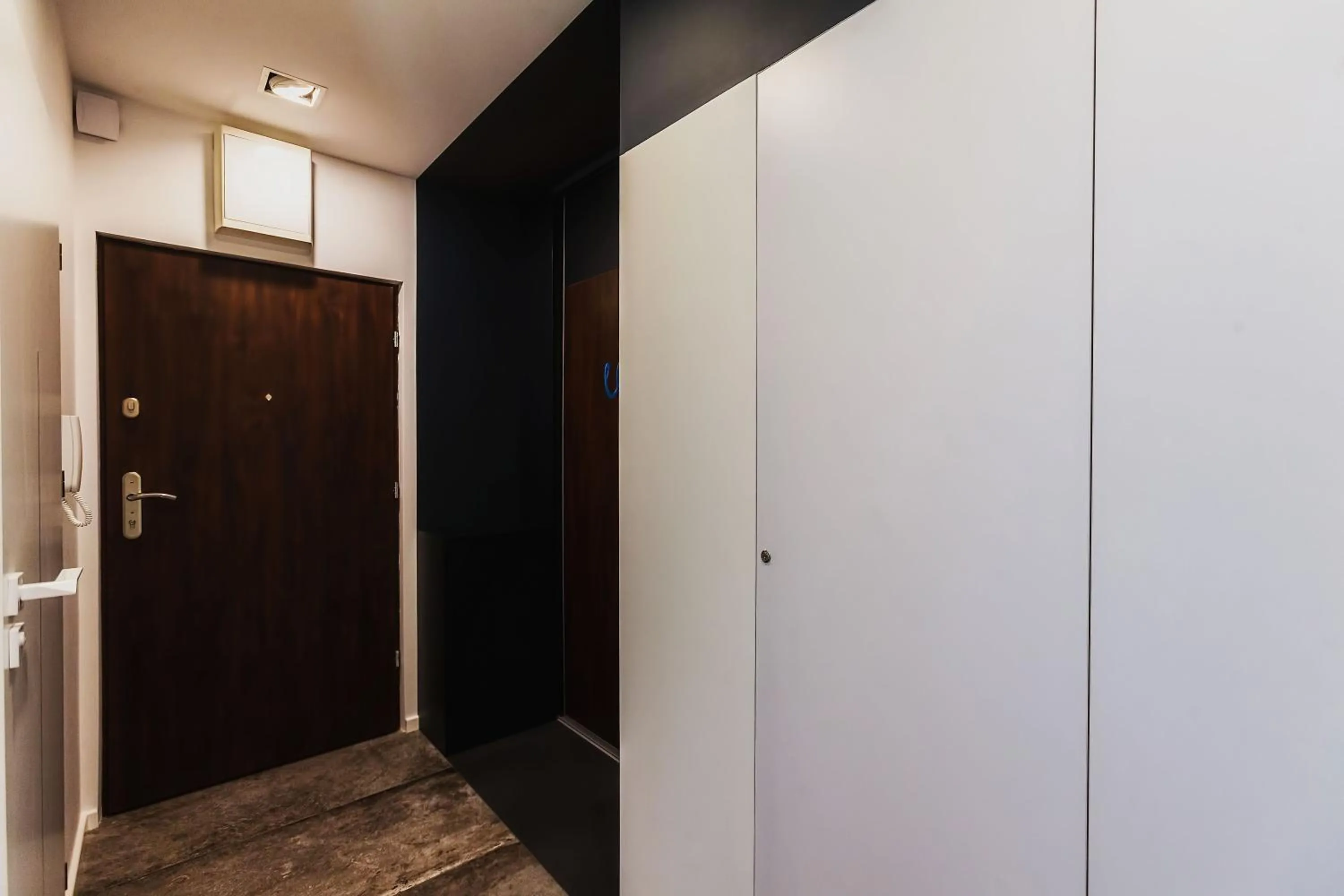 Facade/entrance in RGB studio