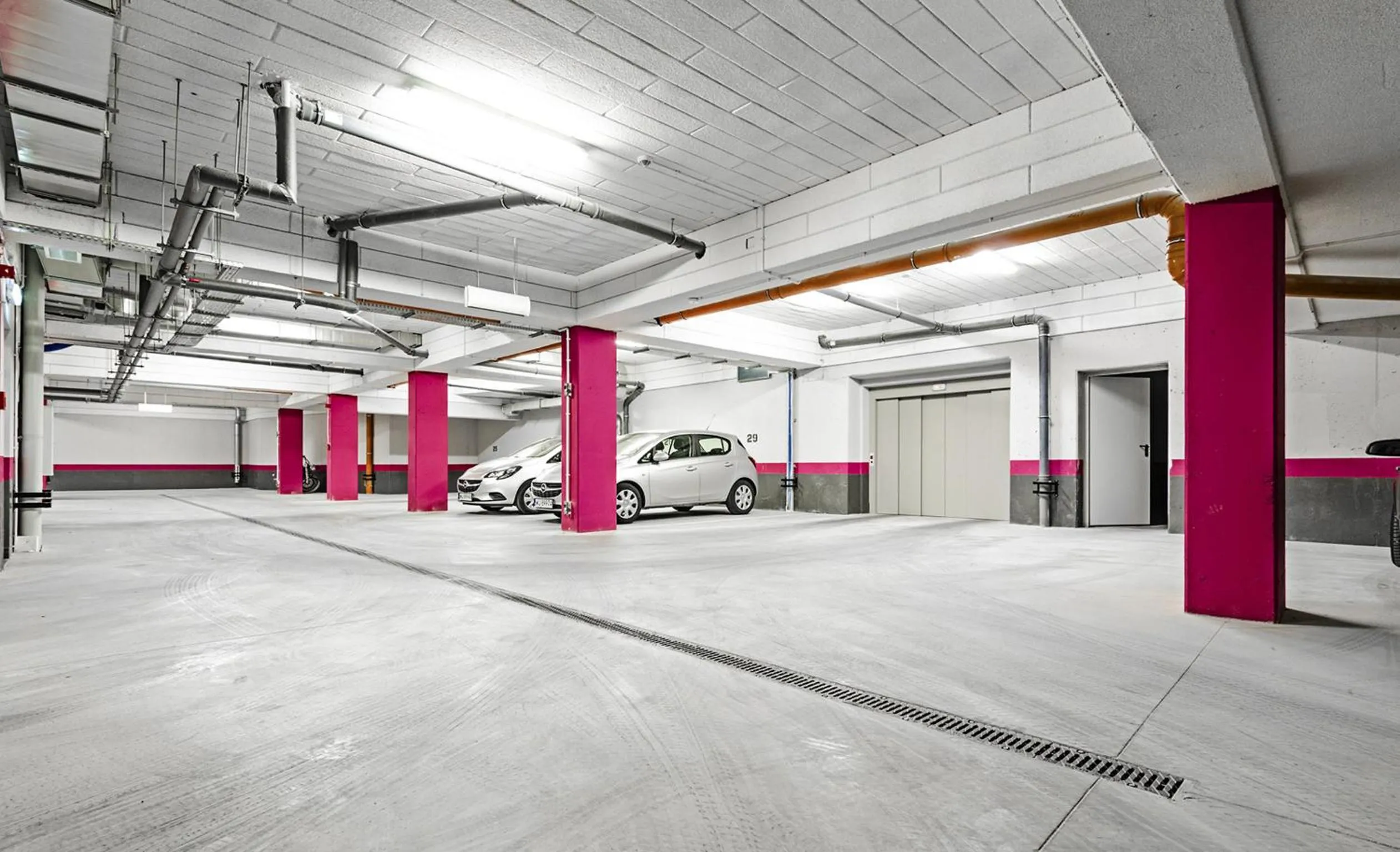 Area and facilities in RGB studio