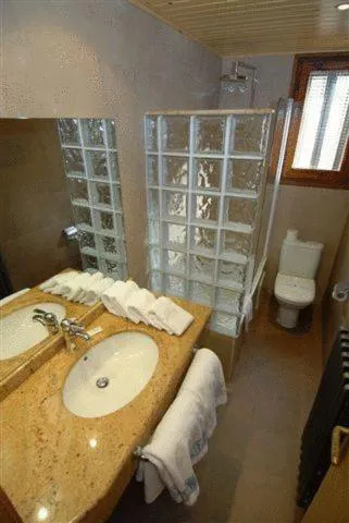 Double or Twin Room in Hotel Roya