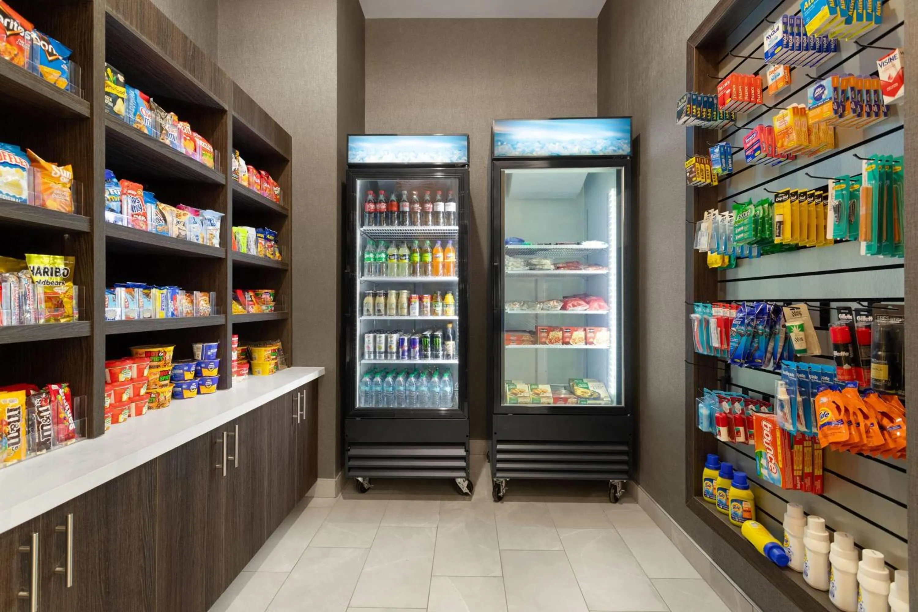 Food and drinks in La Quinta Inn & Suites by Wyndham Olive Branch