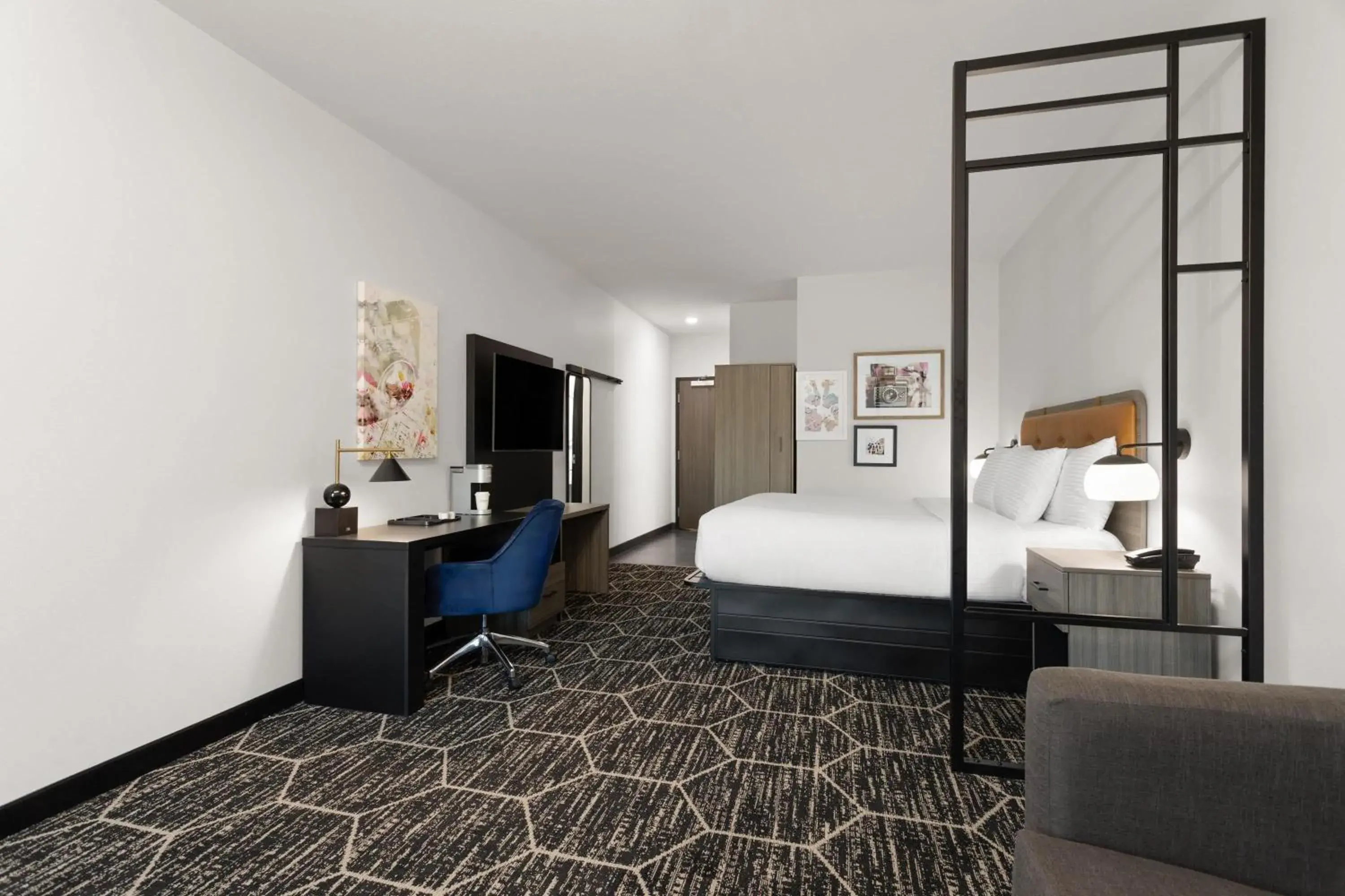 Photo of the whole room, Bed in La Quinta Inn & Suites by Wyndham Olive Branch Photo of the whole room, Bed in La Quinta Inn & Suites by Wyndham Olive Branch