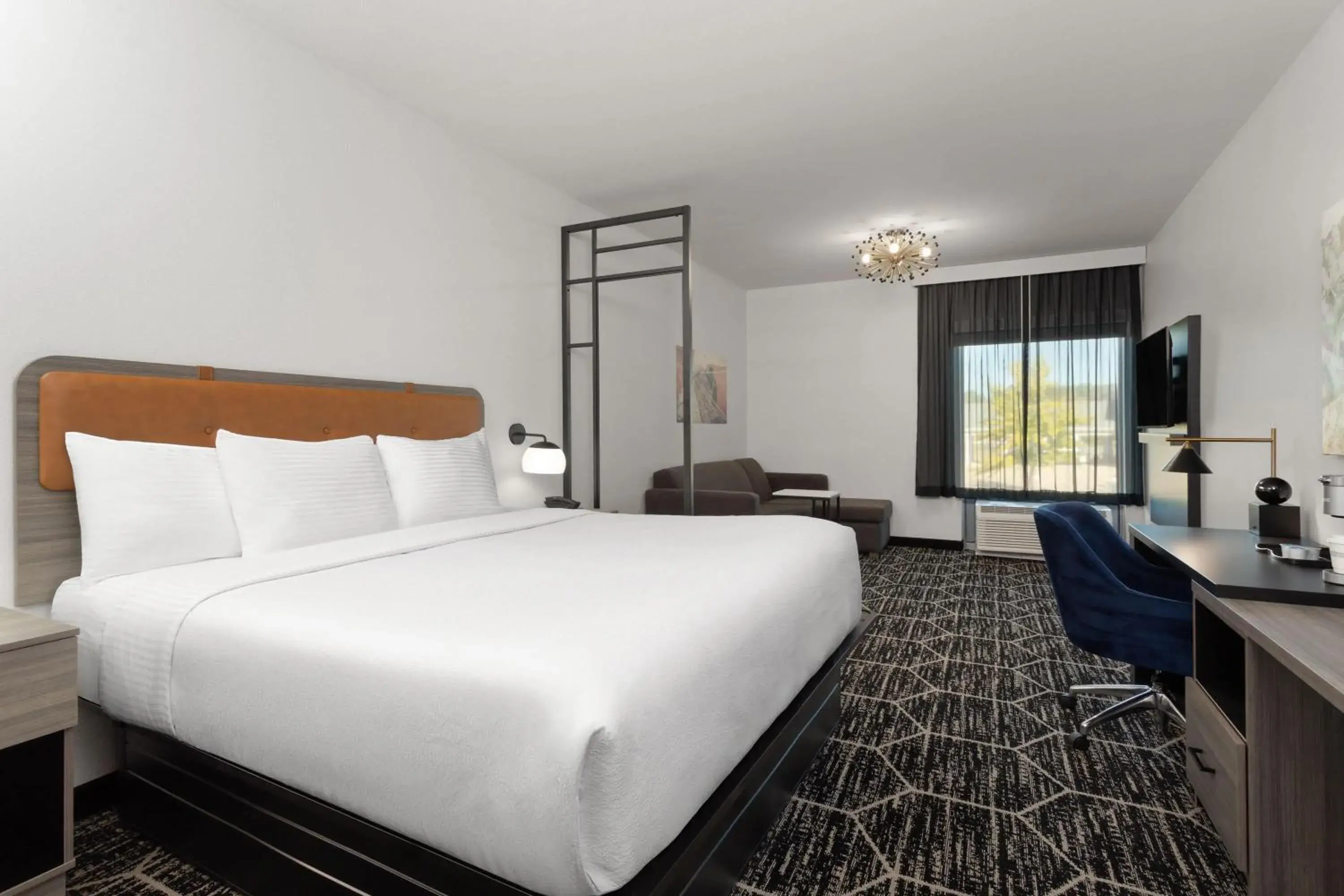 Photo of the whole room, Bed in La Quinta Inn & Suites by Wyndham Olive Branch Photo of the whole room, Bed in La Quinta Inn & Suites by Wyndham Olive Branch