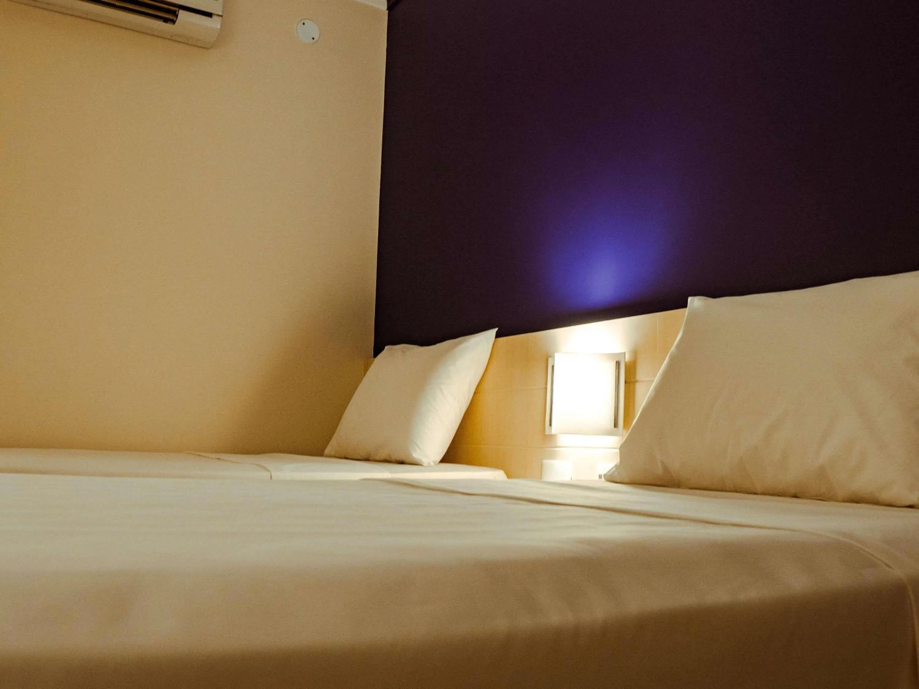 Bedroom, Bed in Ibis Styles Macaé