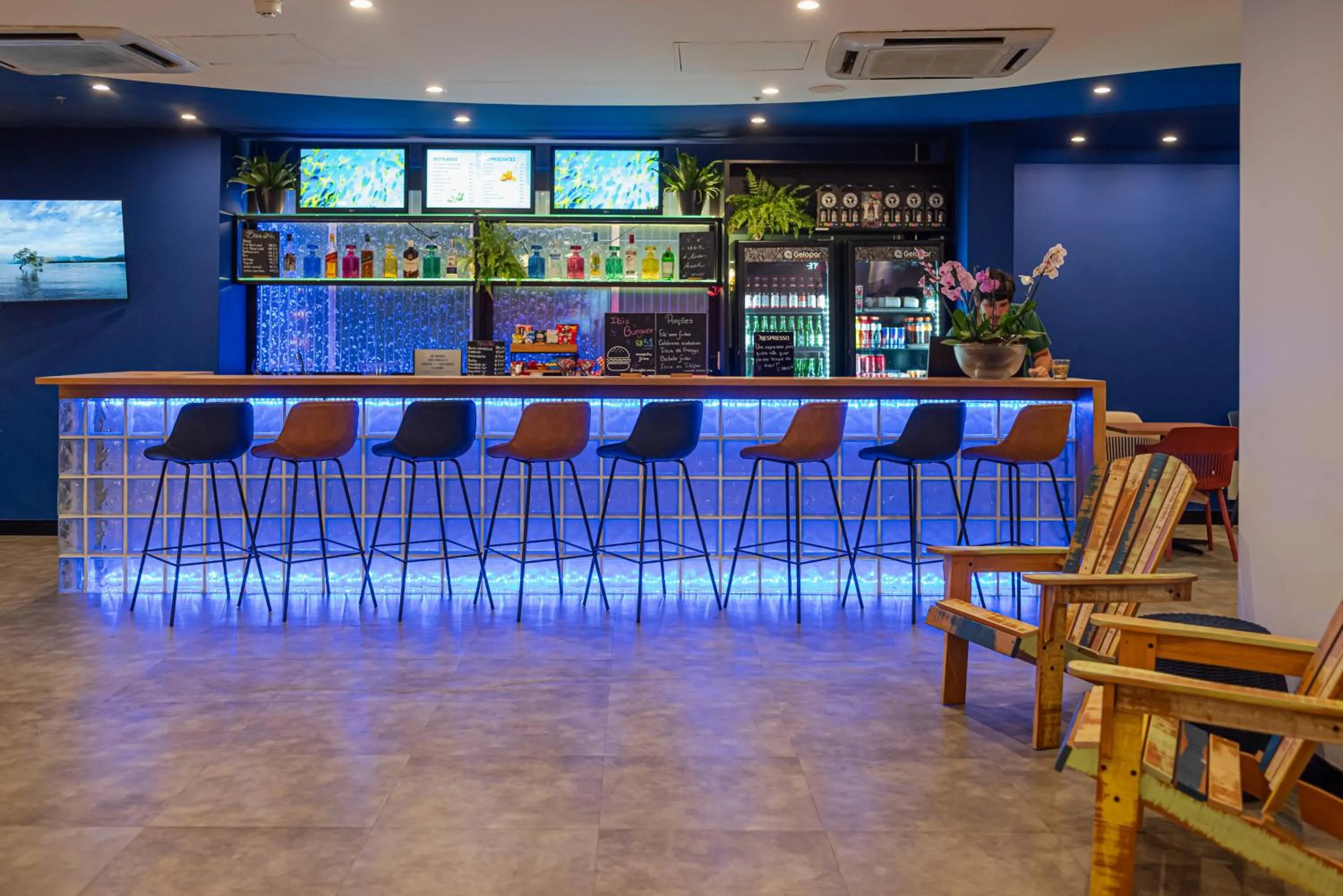 Lounge or bar in Ibis Styles Macaé