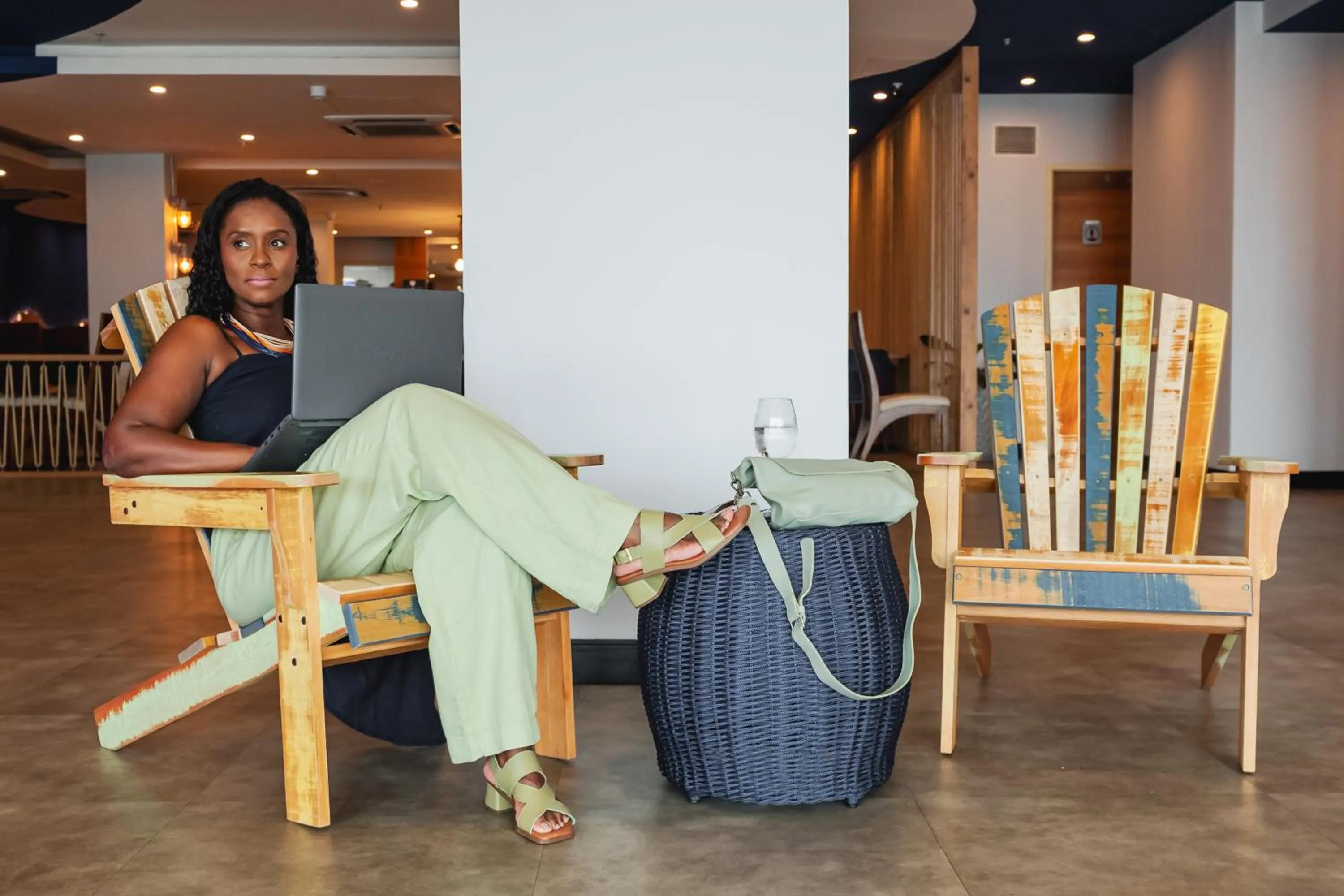 Seating area in Ibis Styles Macaé