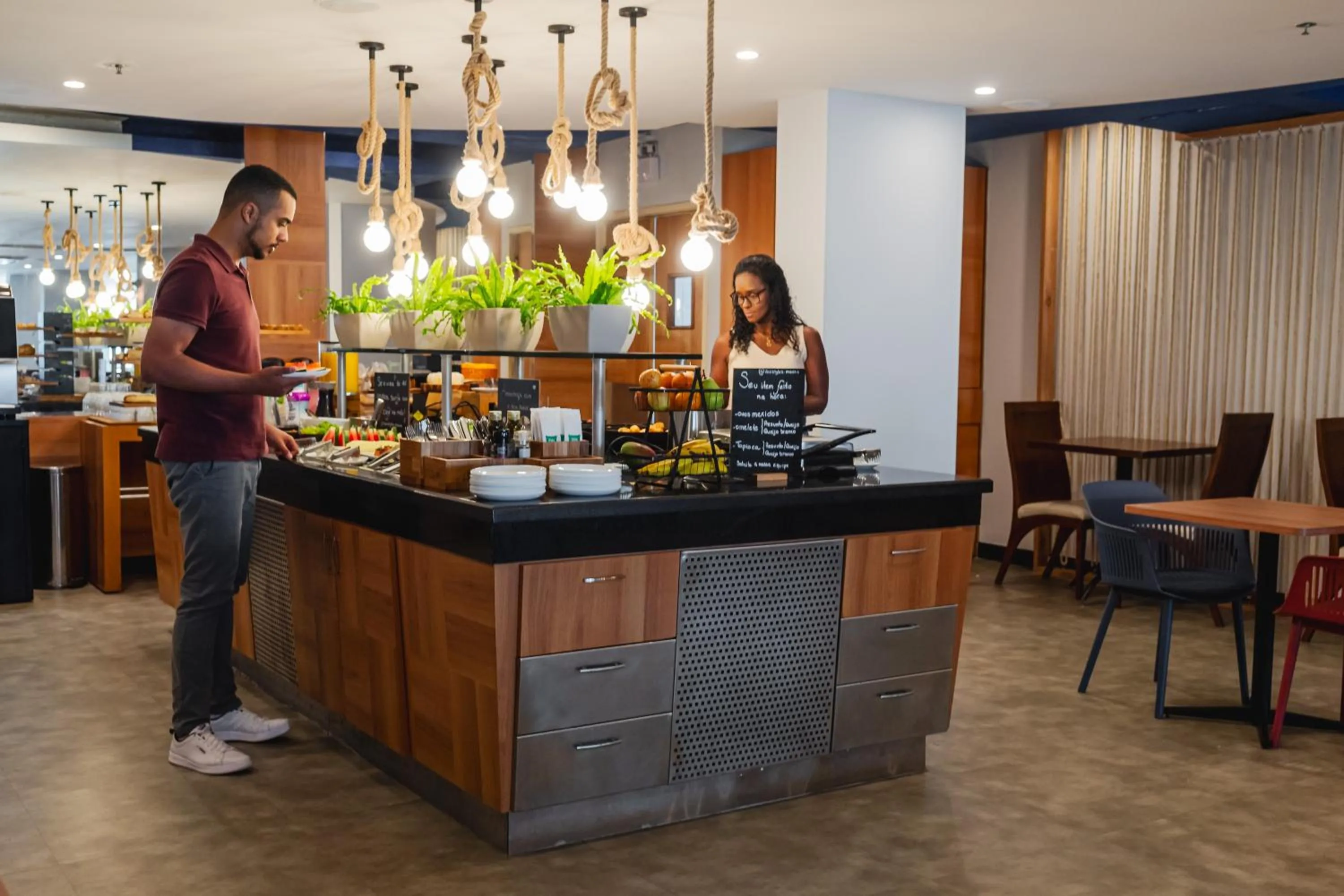 Restaurant/places to eat in Ibis Styles Macaé