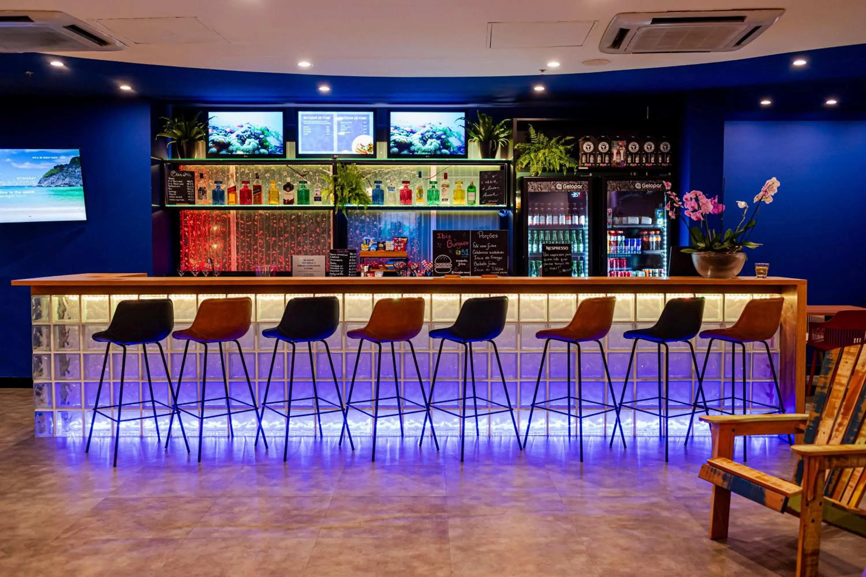 Lounge or bar in Ibis Styles Macaé