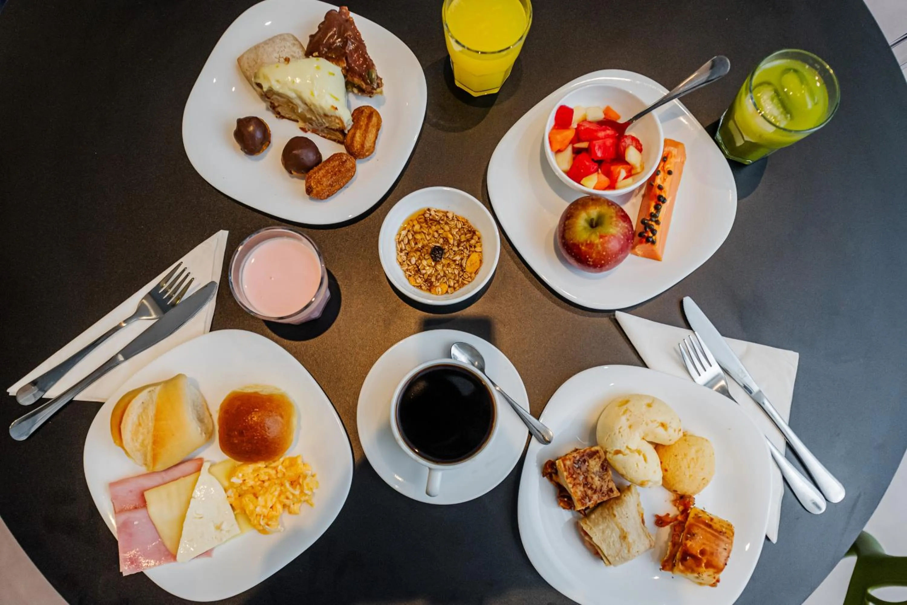 Restaurant/places to eat in Ibis Styles Macaé