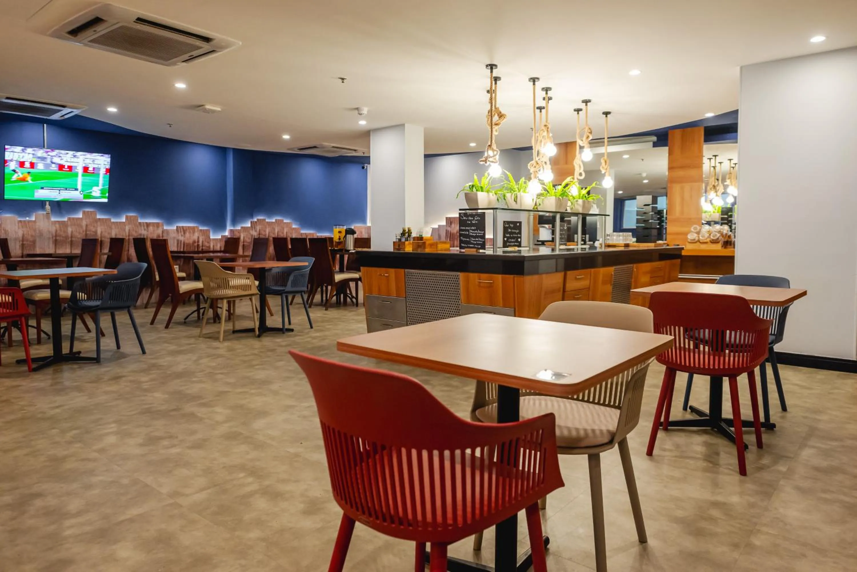 Restaurant/places to eat in Ibis Styles Macaé