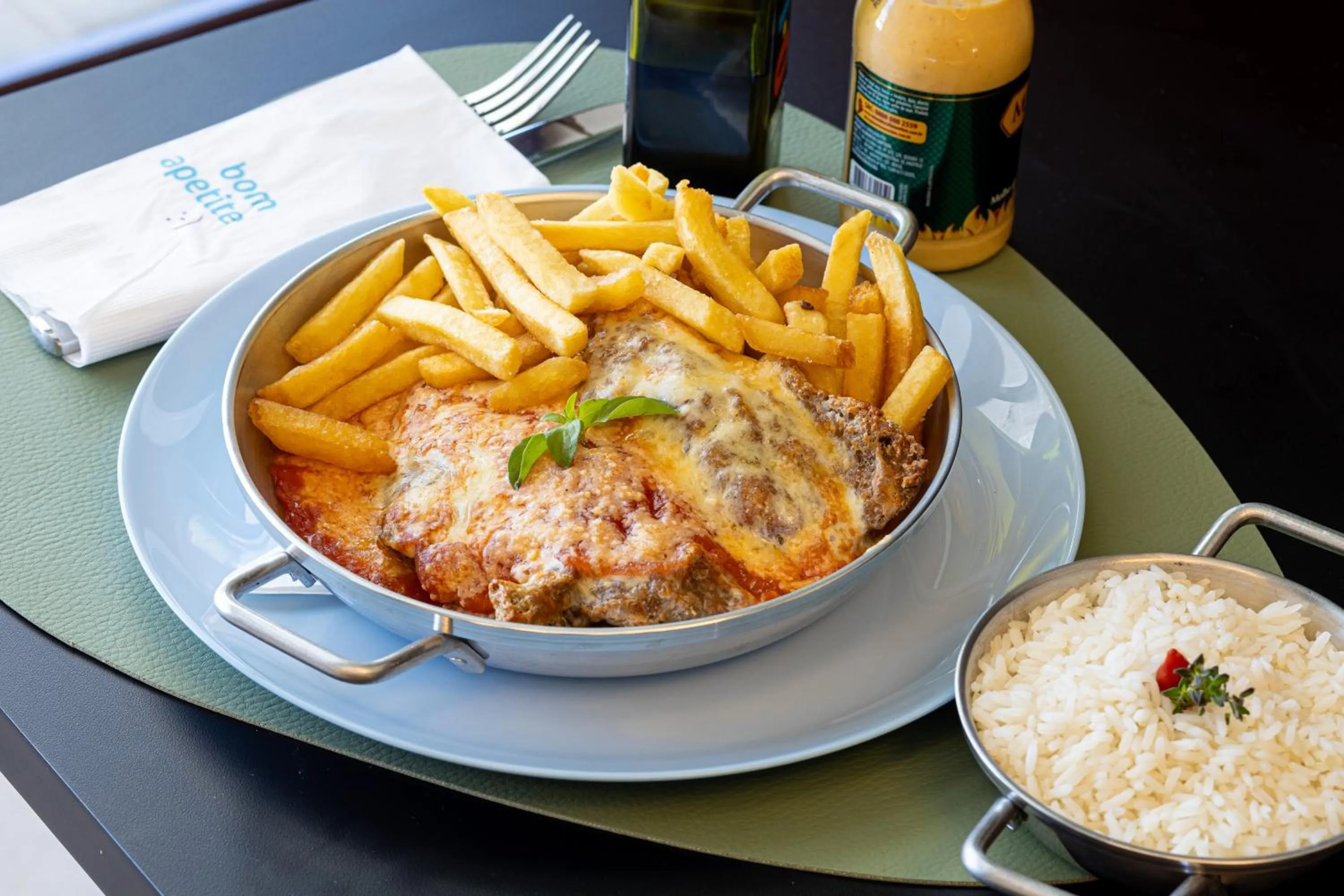 Restaurant/places to eat in ibis Styles Fortaleza Shopping Giga Mall