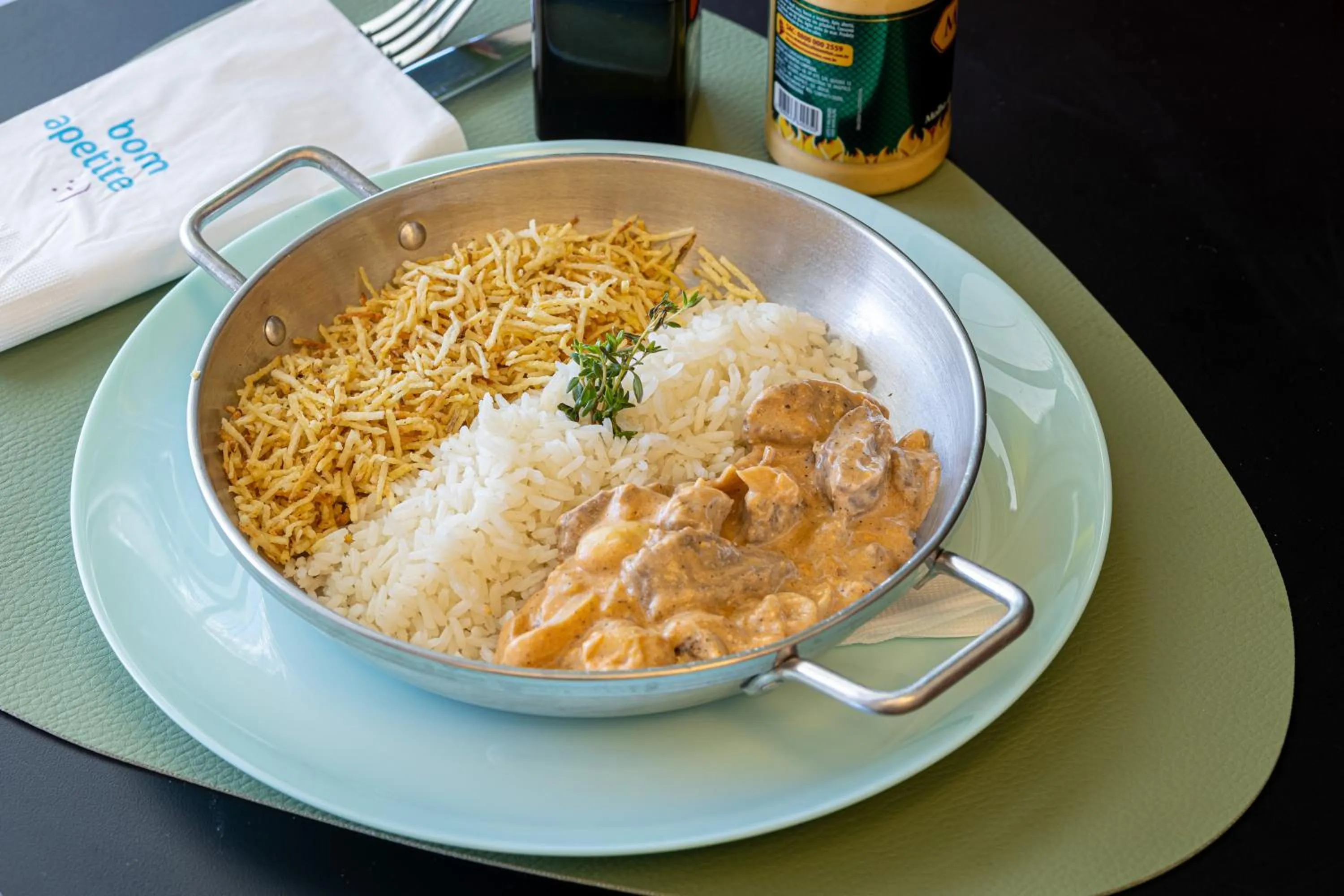 Restaurant/places to eat in ibis Styles Fortaleza Shopping Giga Mall