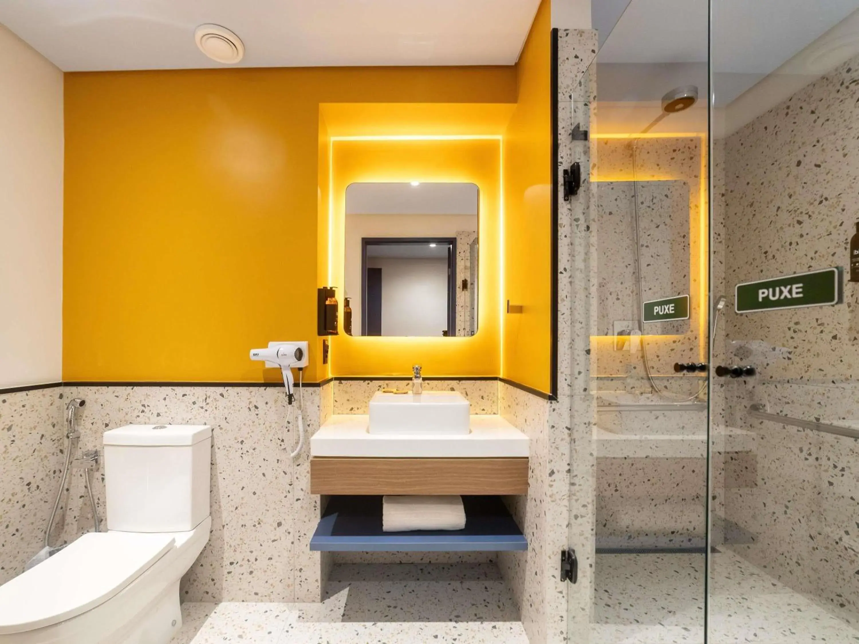 Standard Room with One Double Bed and Two Single Beds in ibis Styles Fortaleza Shopping Giga Mall Standard Room with One Double Bed and Two Single Beds in ibis Styles Fortaleza Shopping Giga Mall