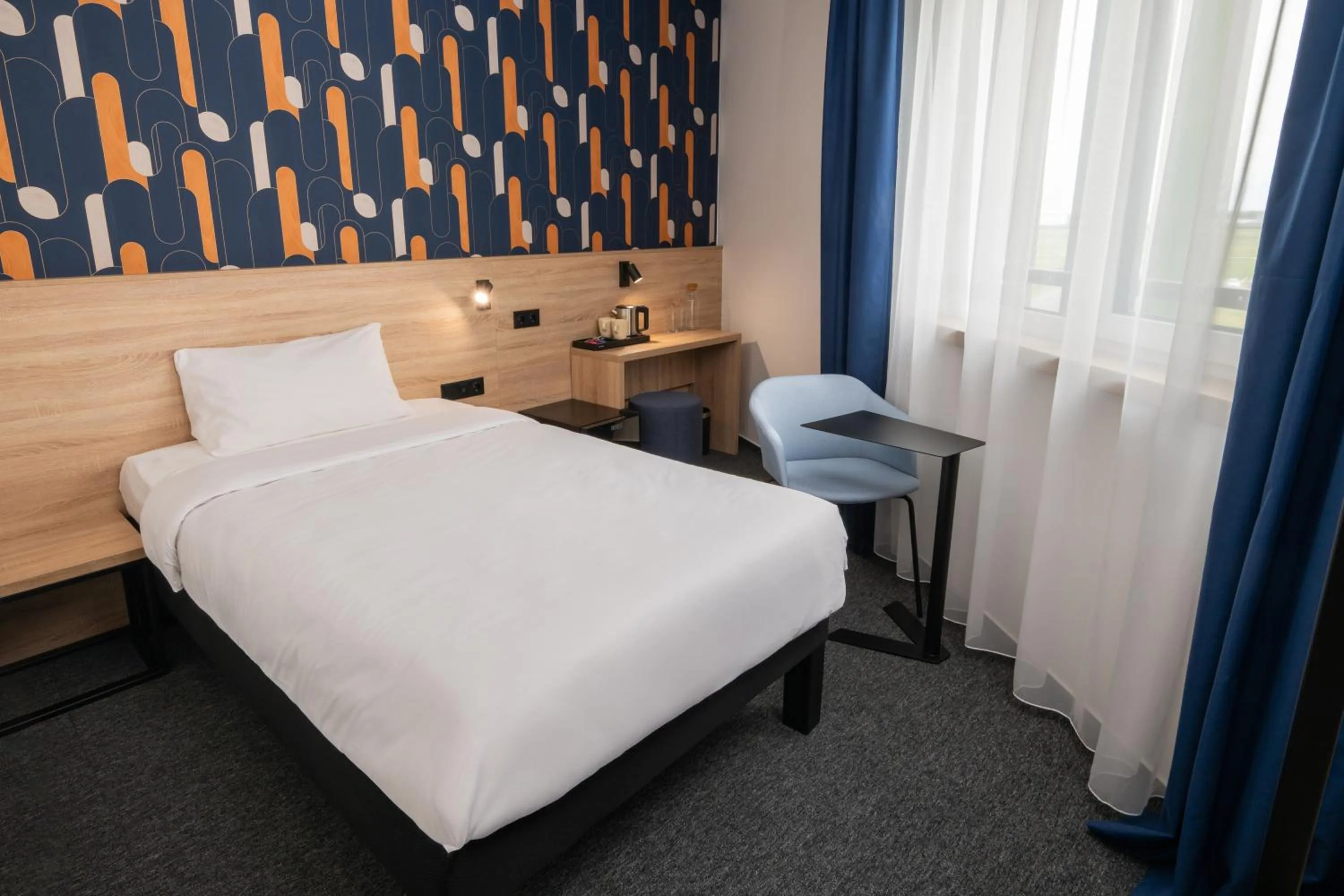 Bedroom, Bed in ibis Styles Debrecen Airport