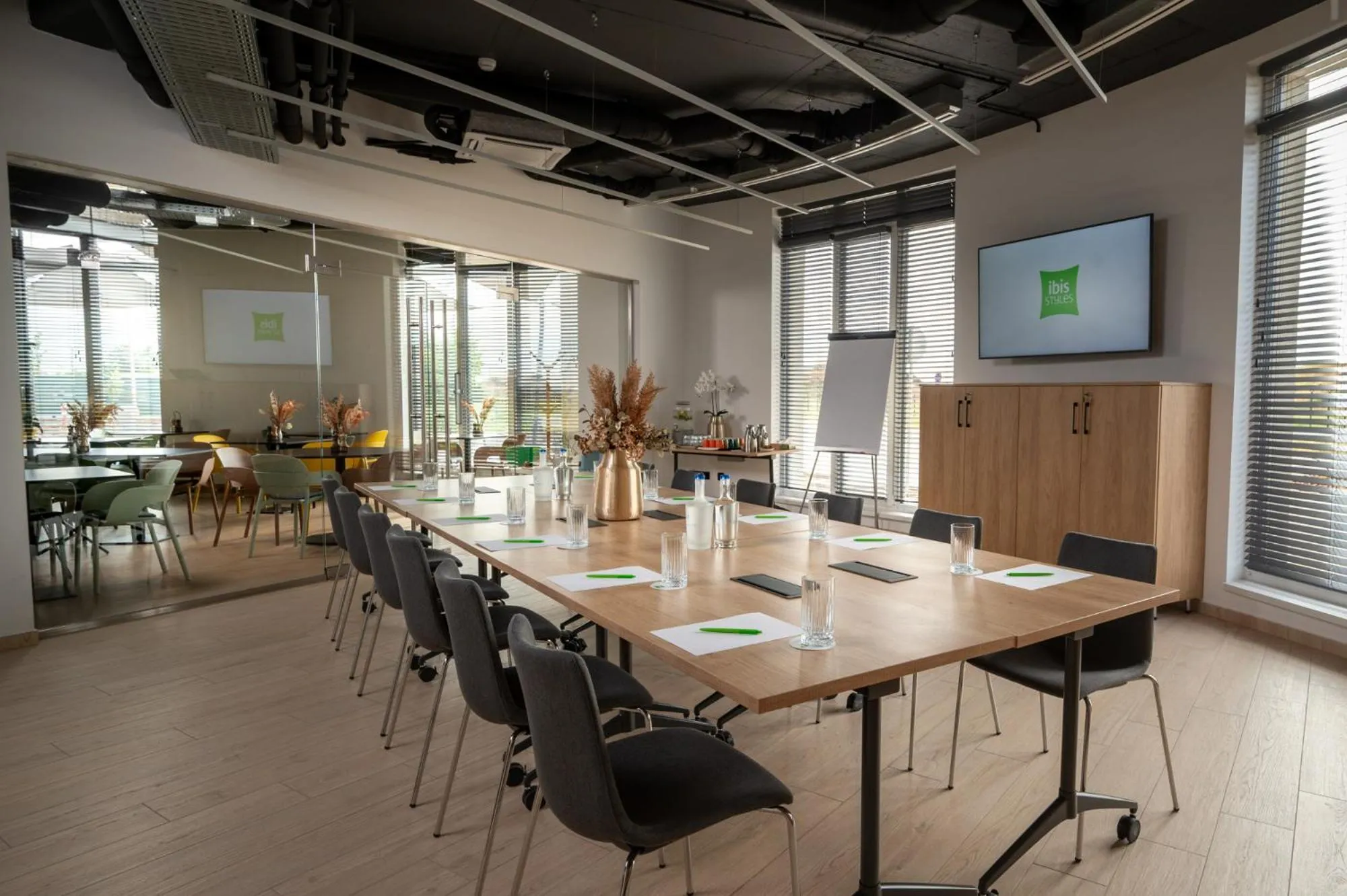 Meeting/conference room in ibis Styles Debrecen Airport